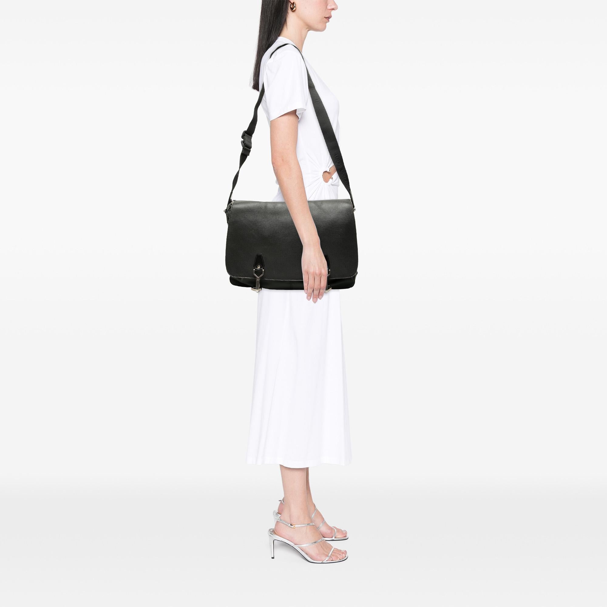Louis Vuitton Taiga Dersou