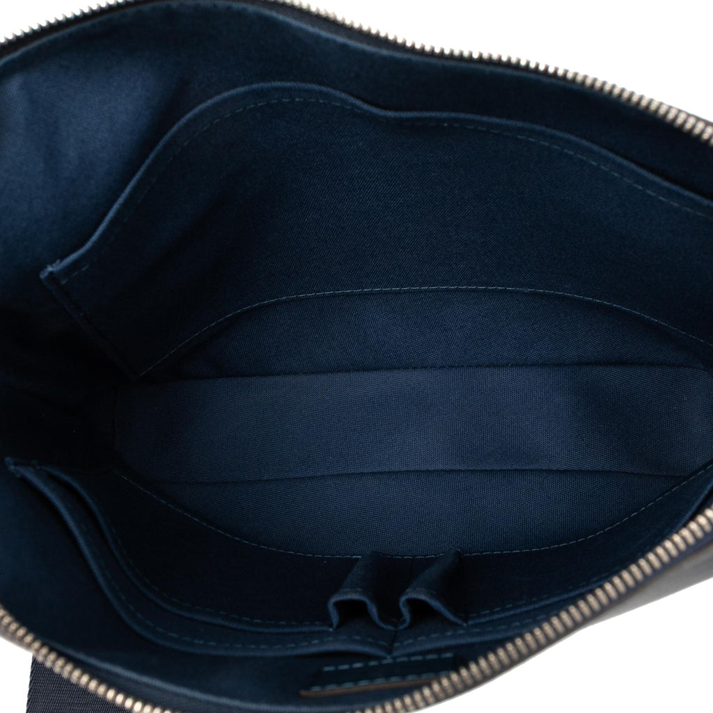 Louis Vuitton Taiga Grigori PM