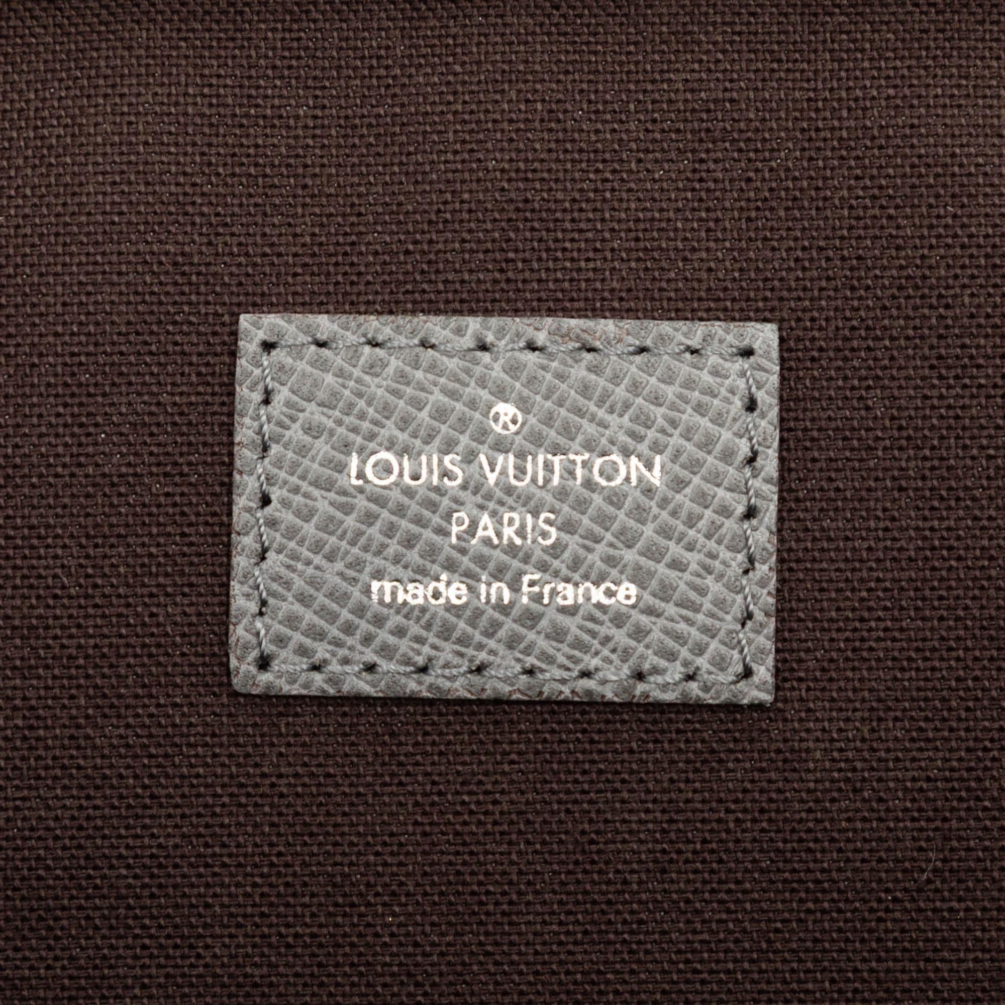 Louis Vuitton Taiga Horizon Laptop Sleeve