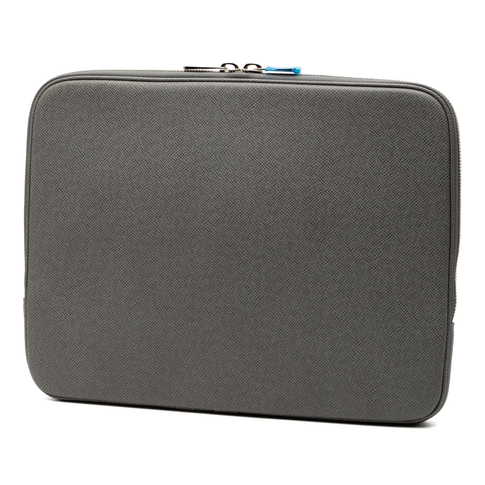 Louis Vuitton Taiga Horizon Laptop Sleeve