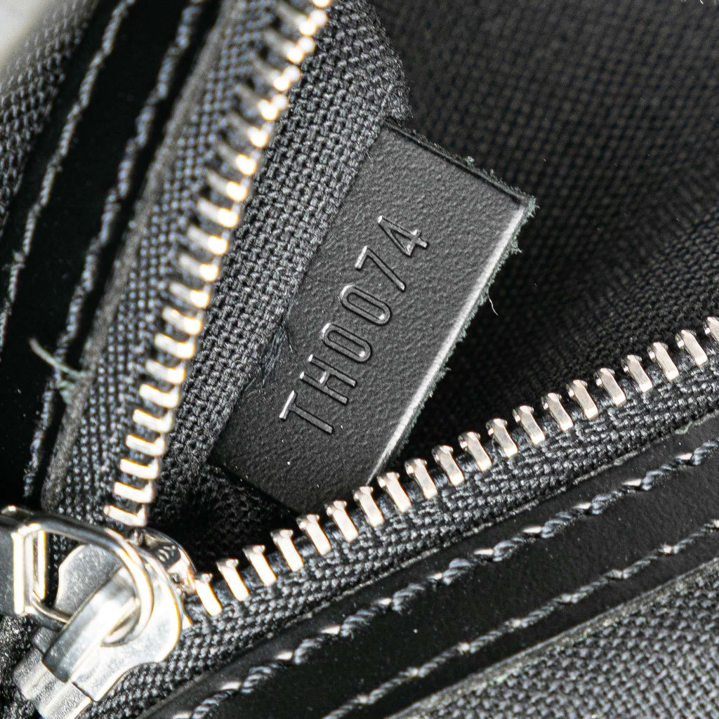 Louis Vuitton Taiga Kasbek PM