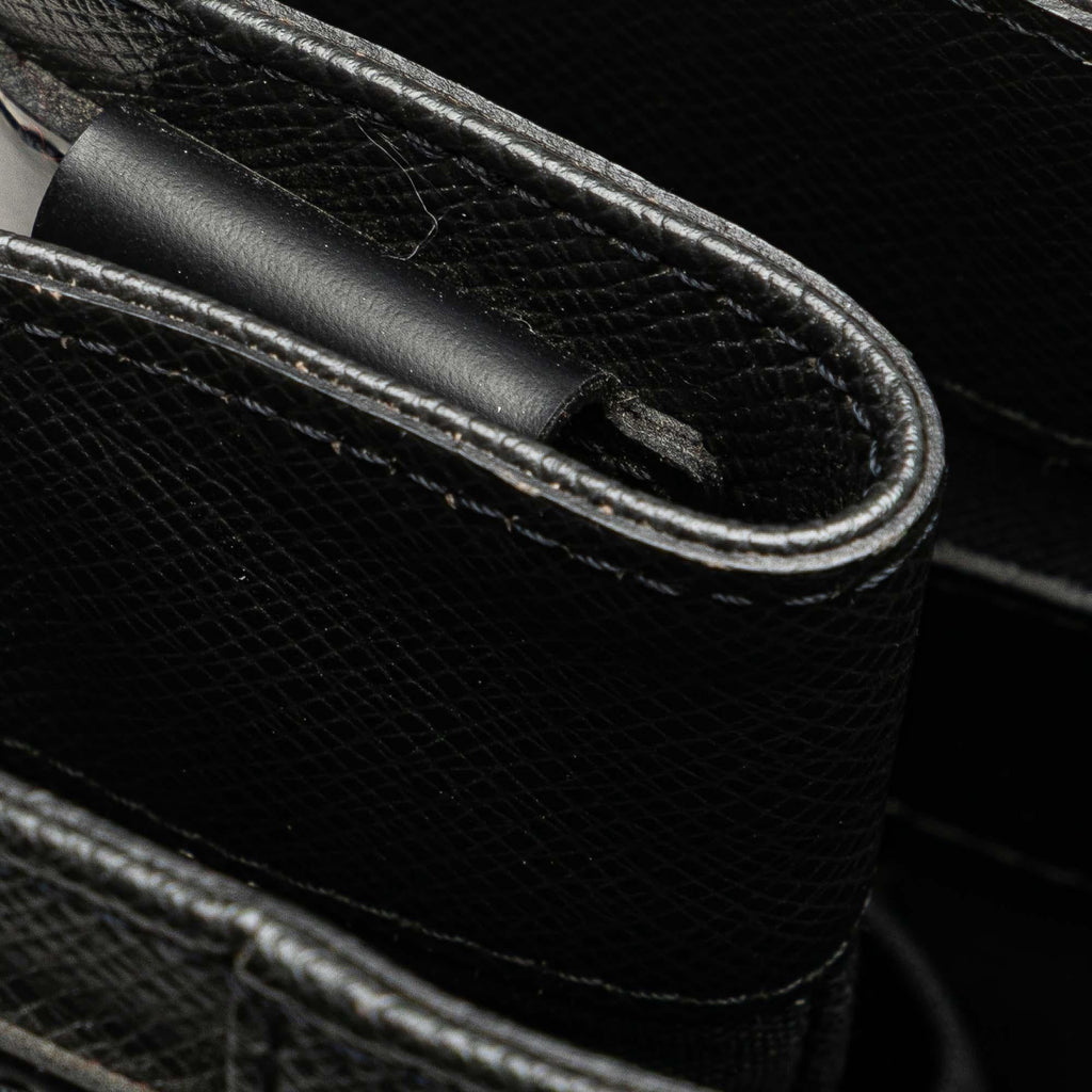 Louis Vuitton Taiga Kasbek PM