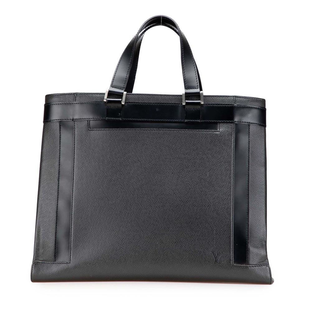 Louis Vuitton Taiga Kasbek PM