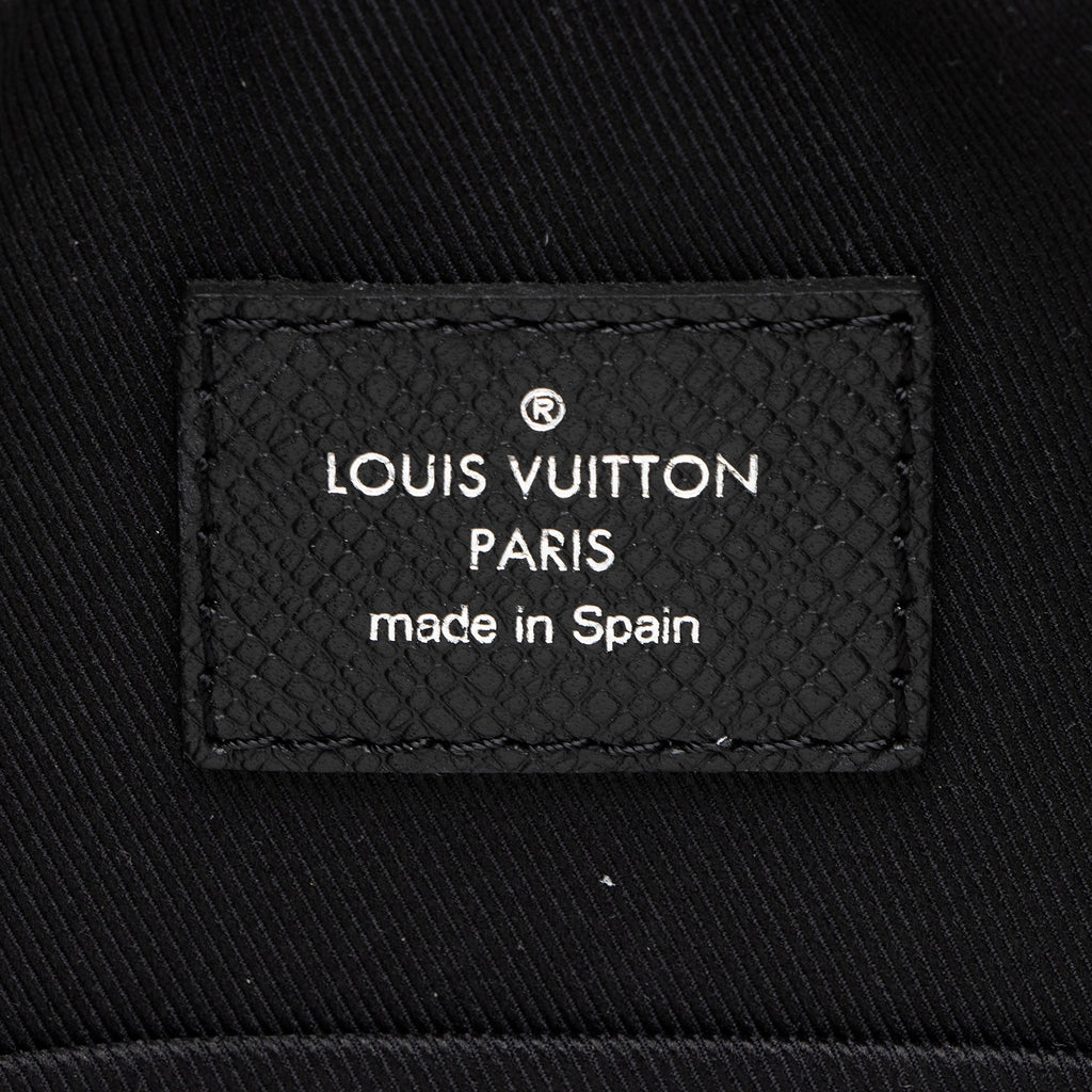 Louis Vuitton Taiga Leather Alex BB Messenger