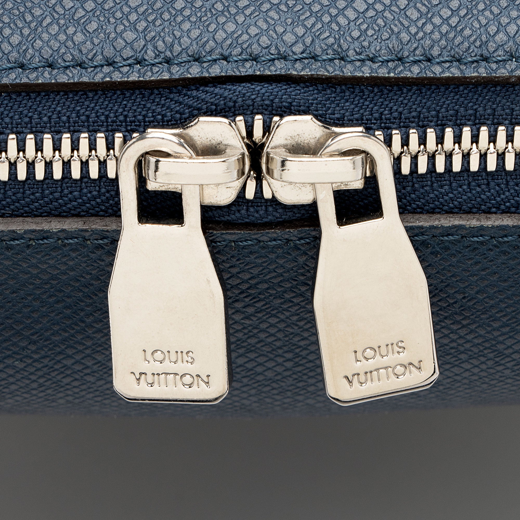 Louis Vuitton Taiga Leather Grigori PM Messenger