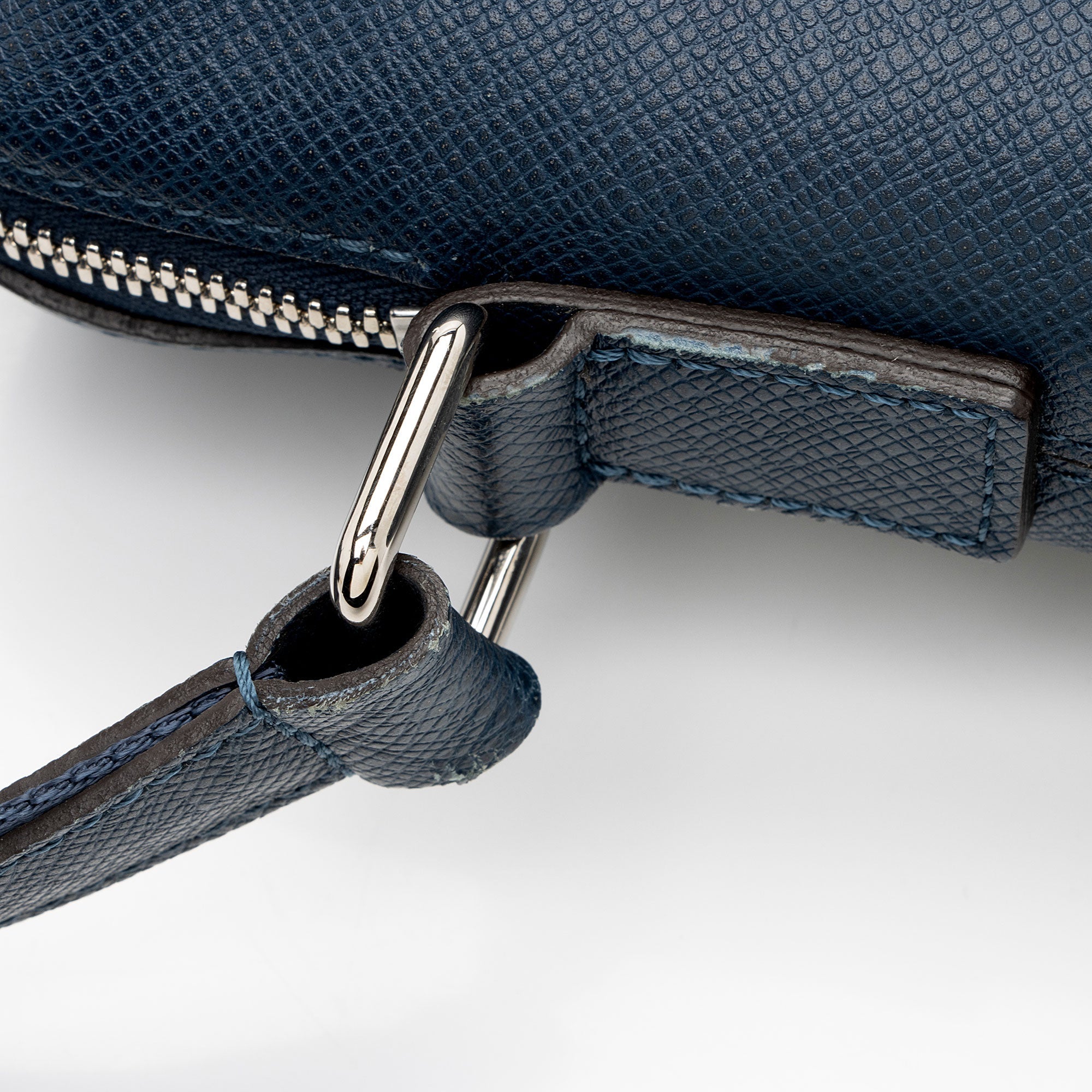 Louis Vuitton Taiga Leather Grigori PM Messenger