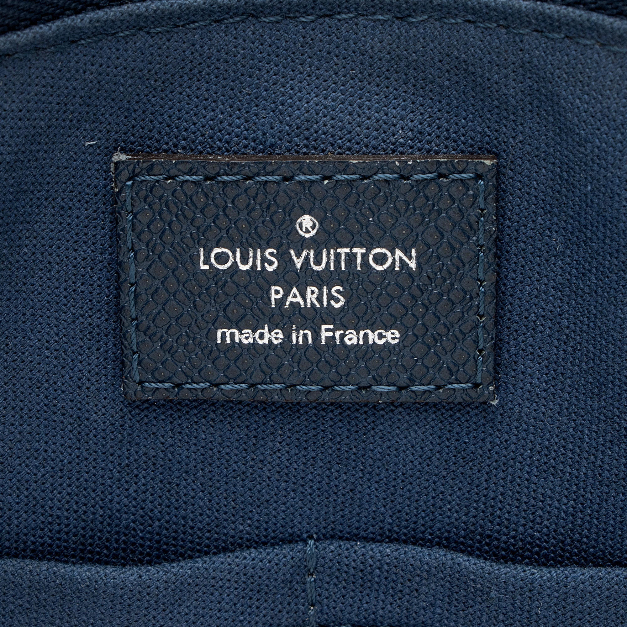 Louis Vuitton Taiga Leather Grigori PM Messenger