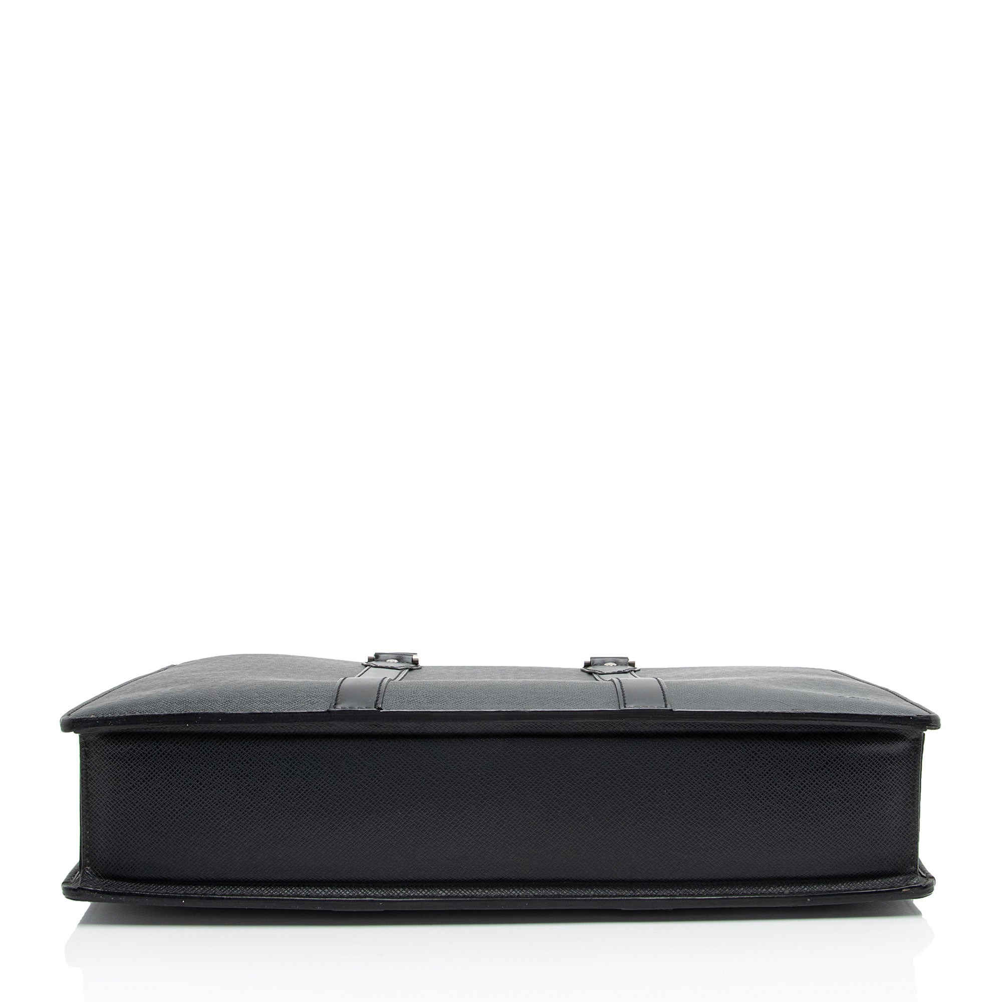 Louis Vuitton Taiga Leather Lozan Briefcase (SHF-9OeHvp)
