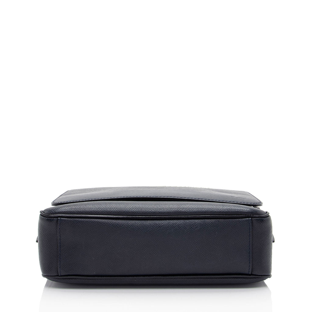 Louis Vuitton Taiga Leather Roman PM Messenger