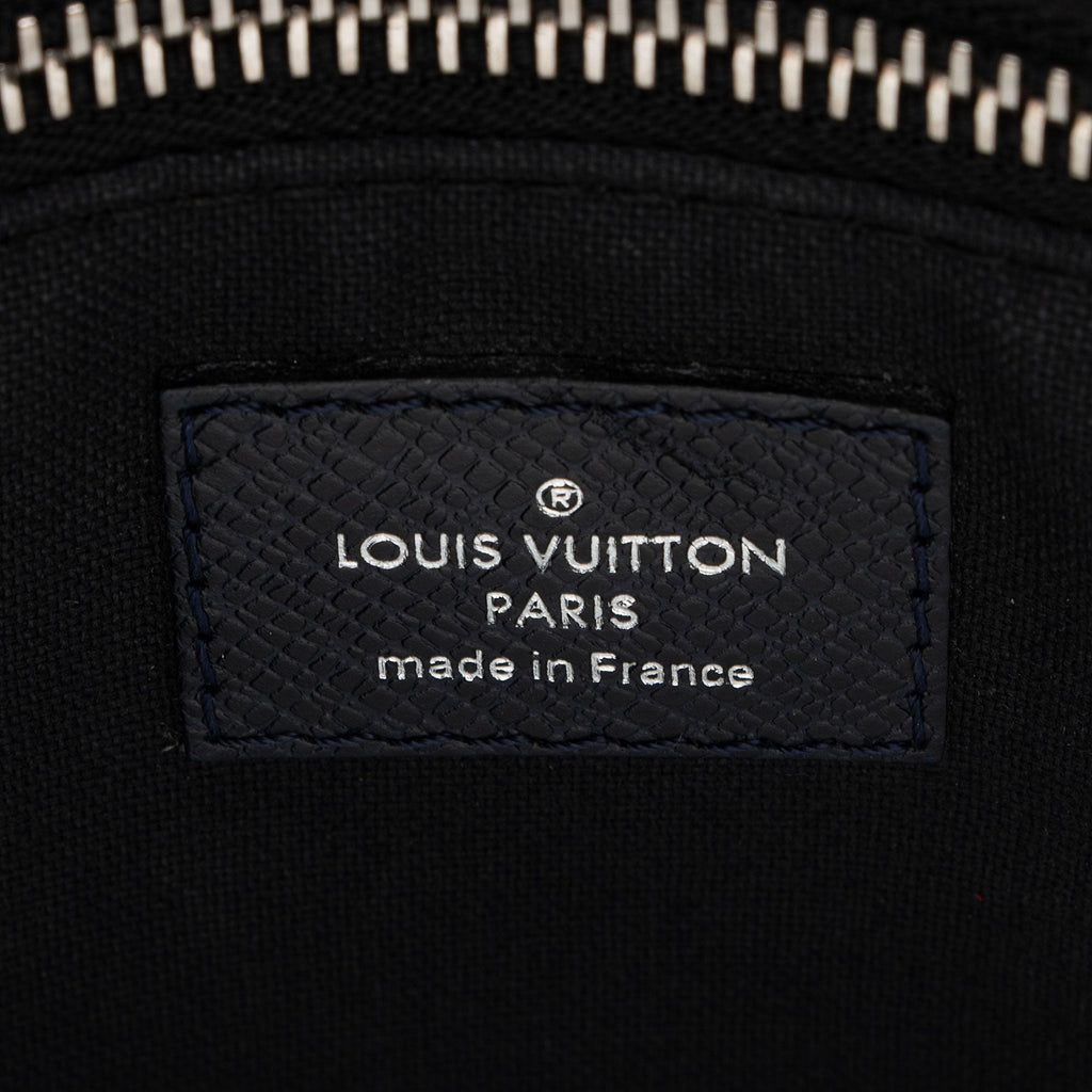Louis Vuitton Taiga Leather Roman PM Messenger