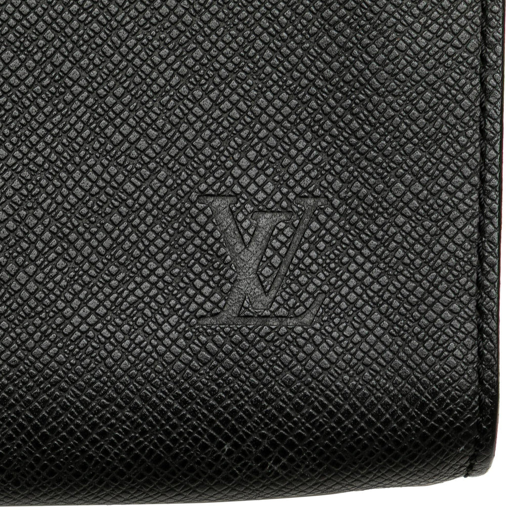Louis Vuitton Taiga Minuto