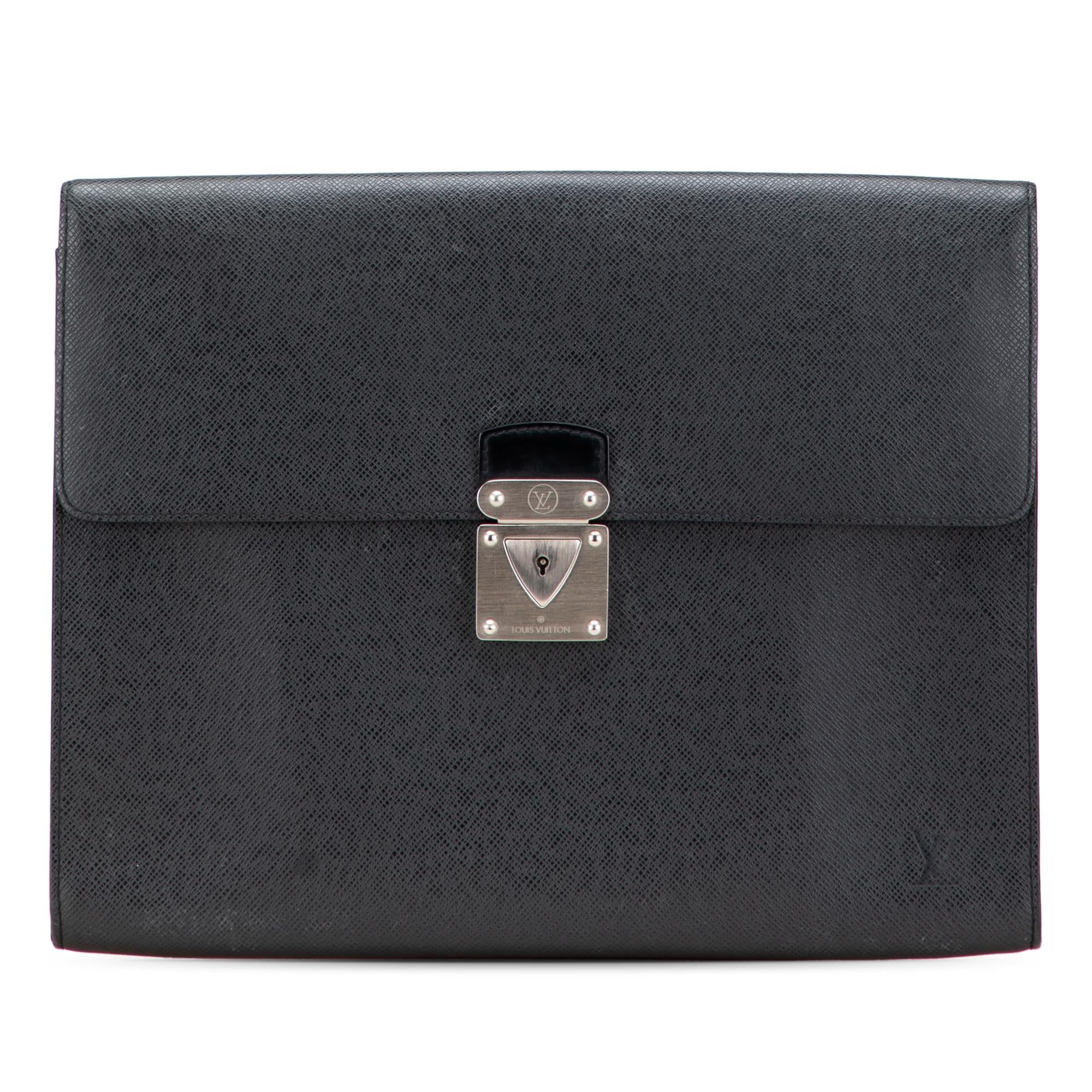 Louis Vuitton Taiga Minuto