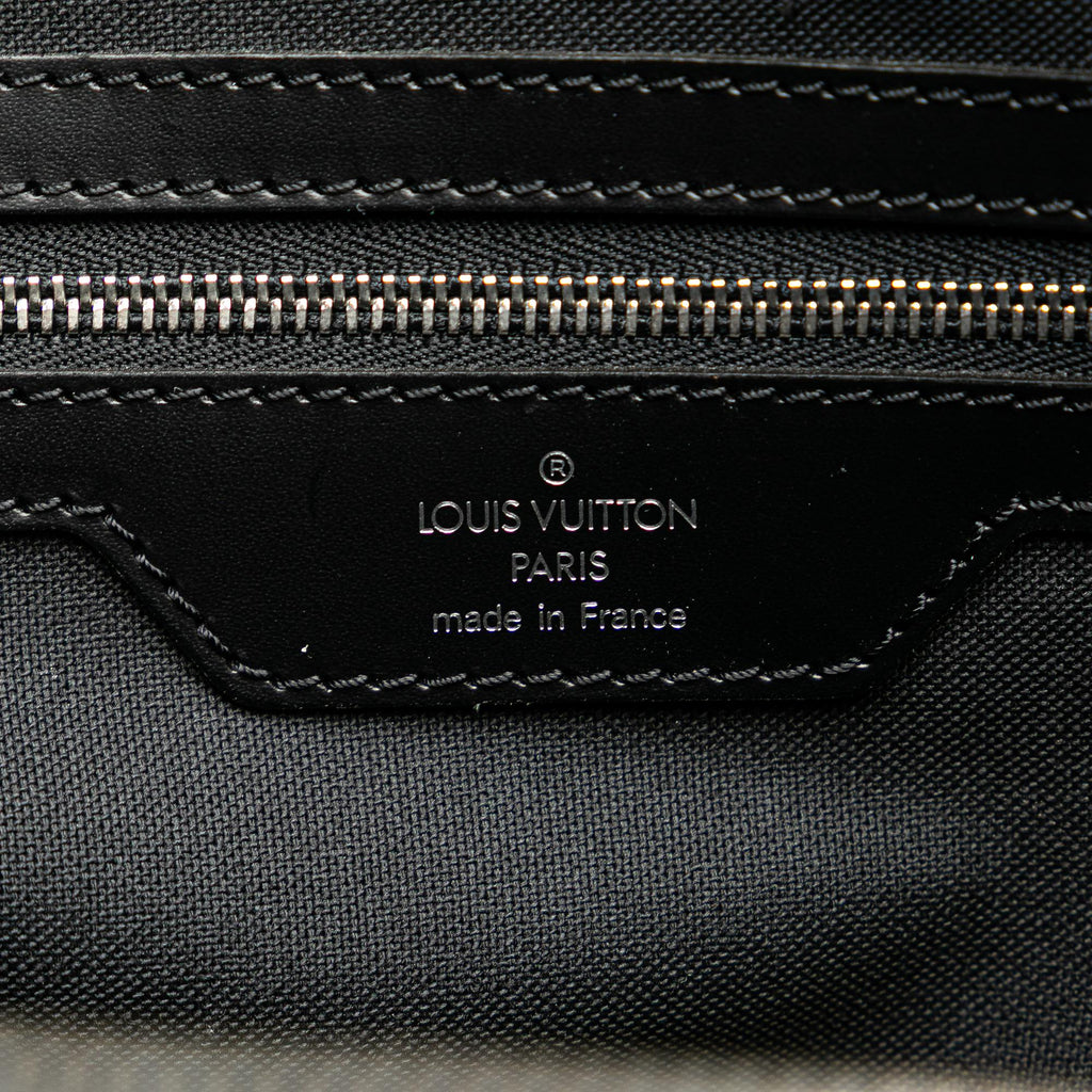 Louis Vuitton Taiga Nevski