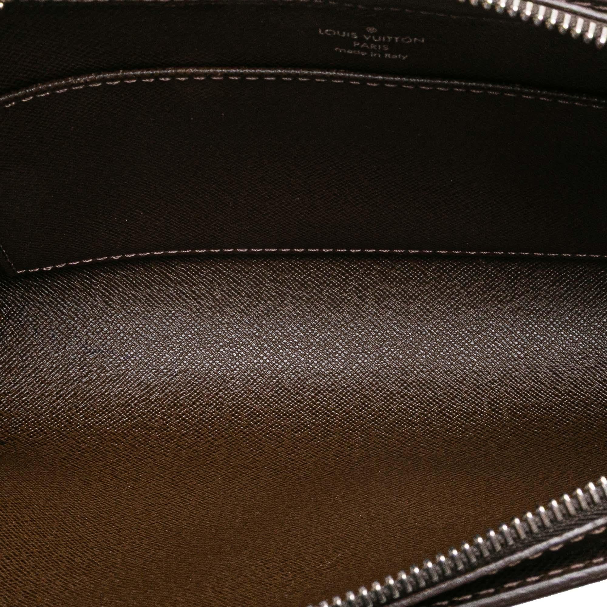 Louis Vuitton Taiga Pochette Baikal