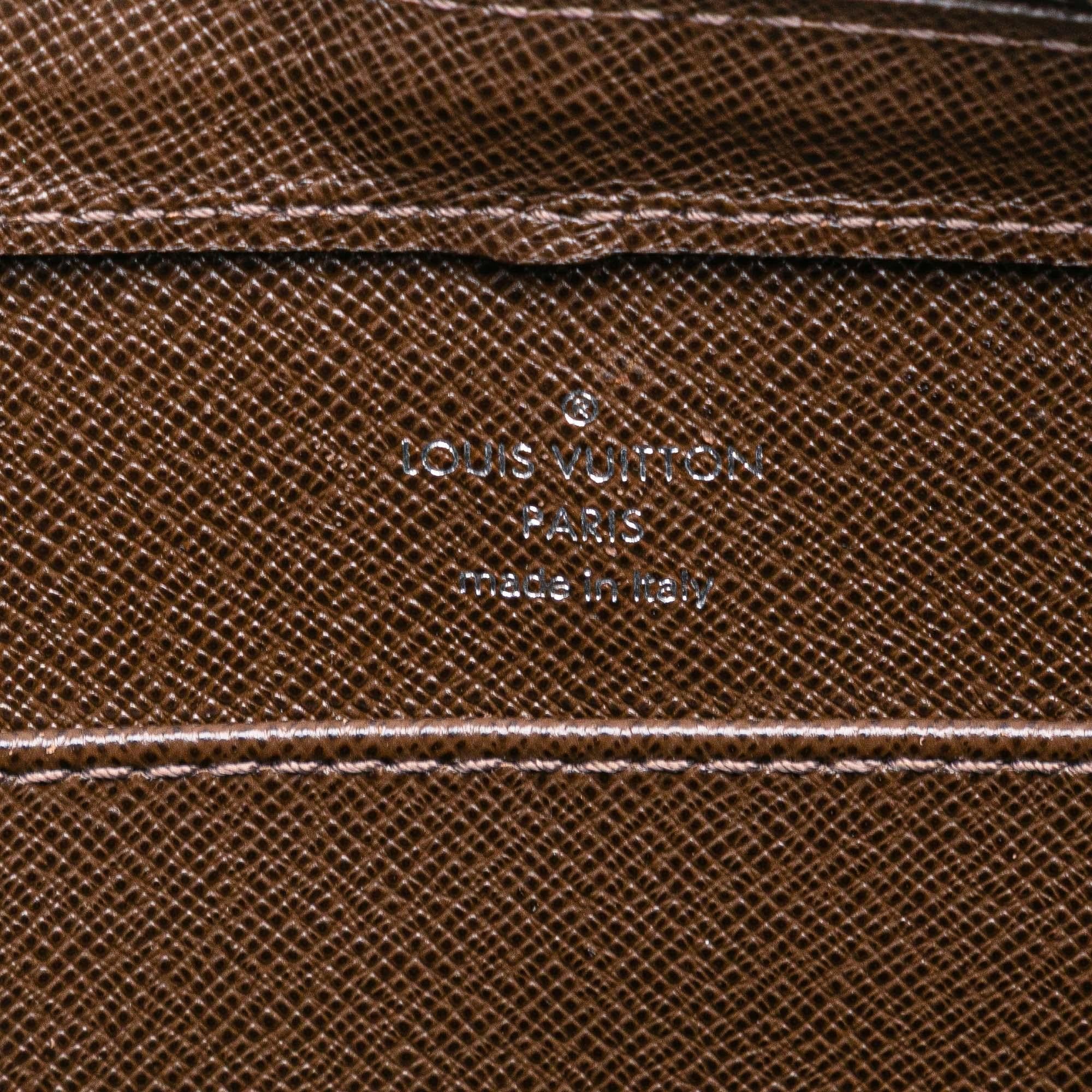 Louis Vuitton Taiga Pochette Baikal