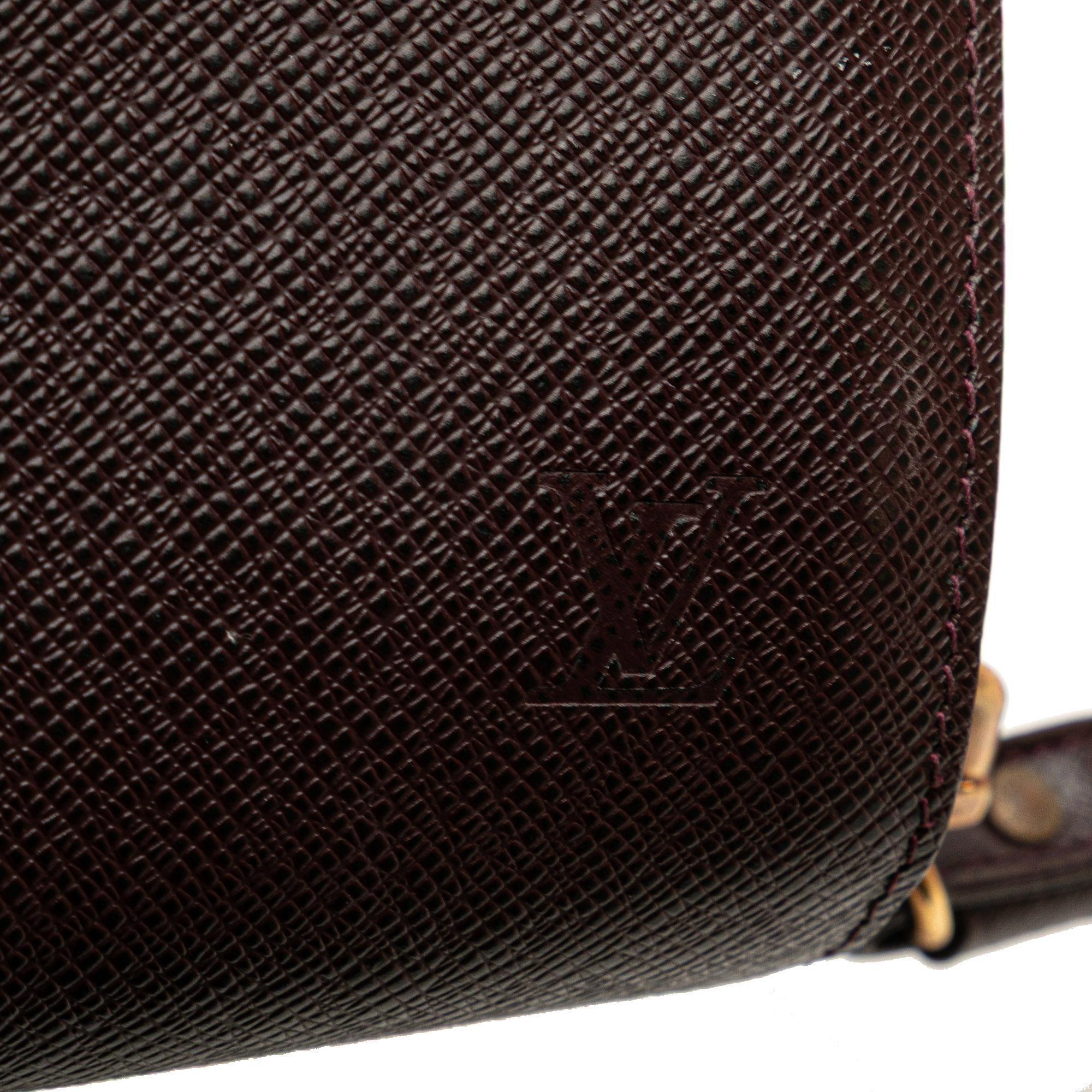 Louis Vuitton Taiga Pochette Baikal