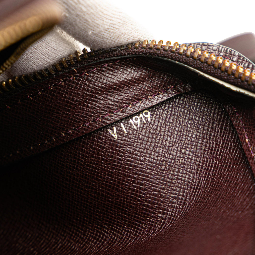 Louis Vuitton Taiga Pochette Baikal