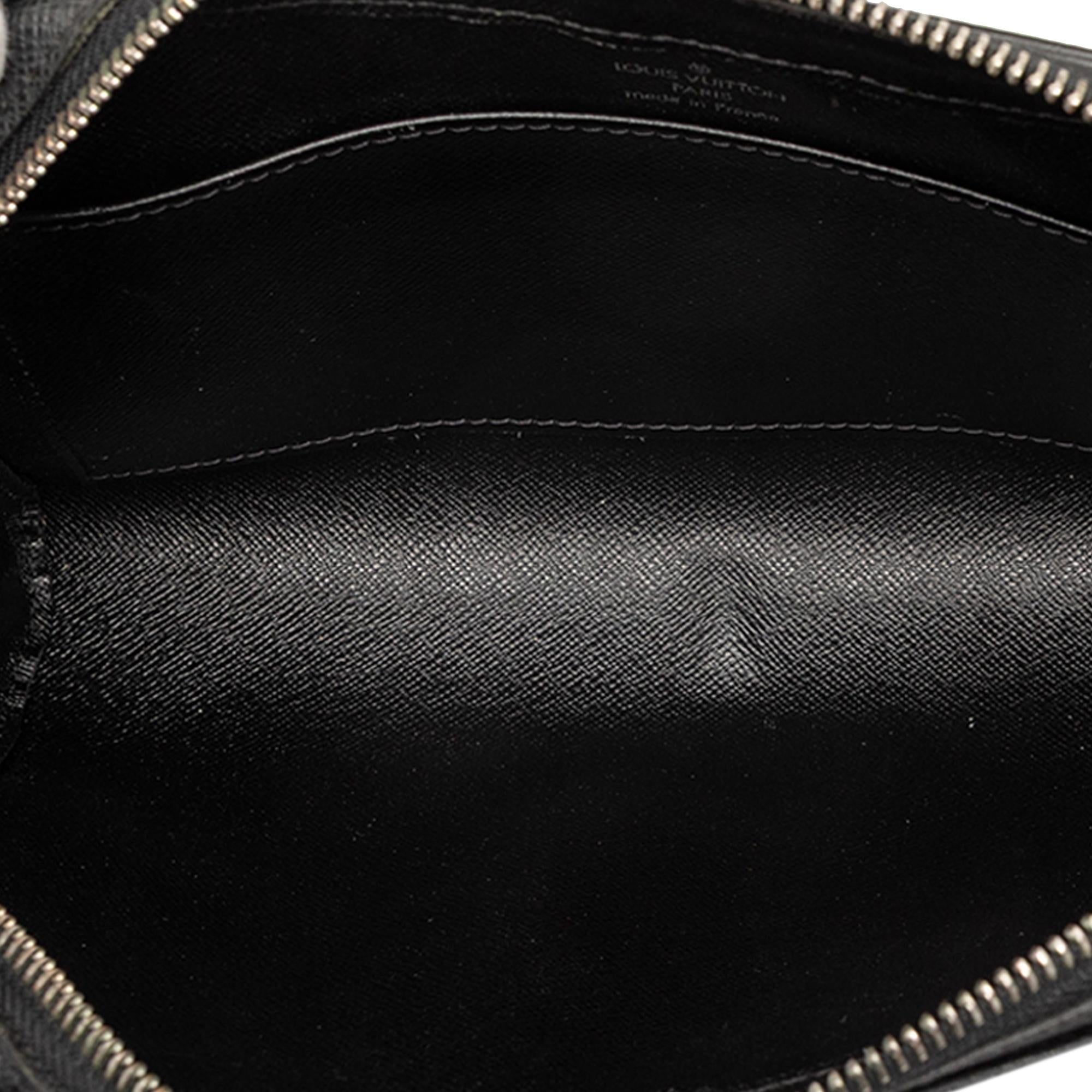 Louis Vuitton Taiga Pochette Baikal