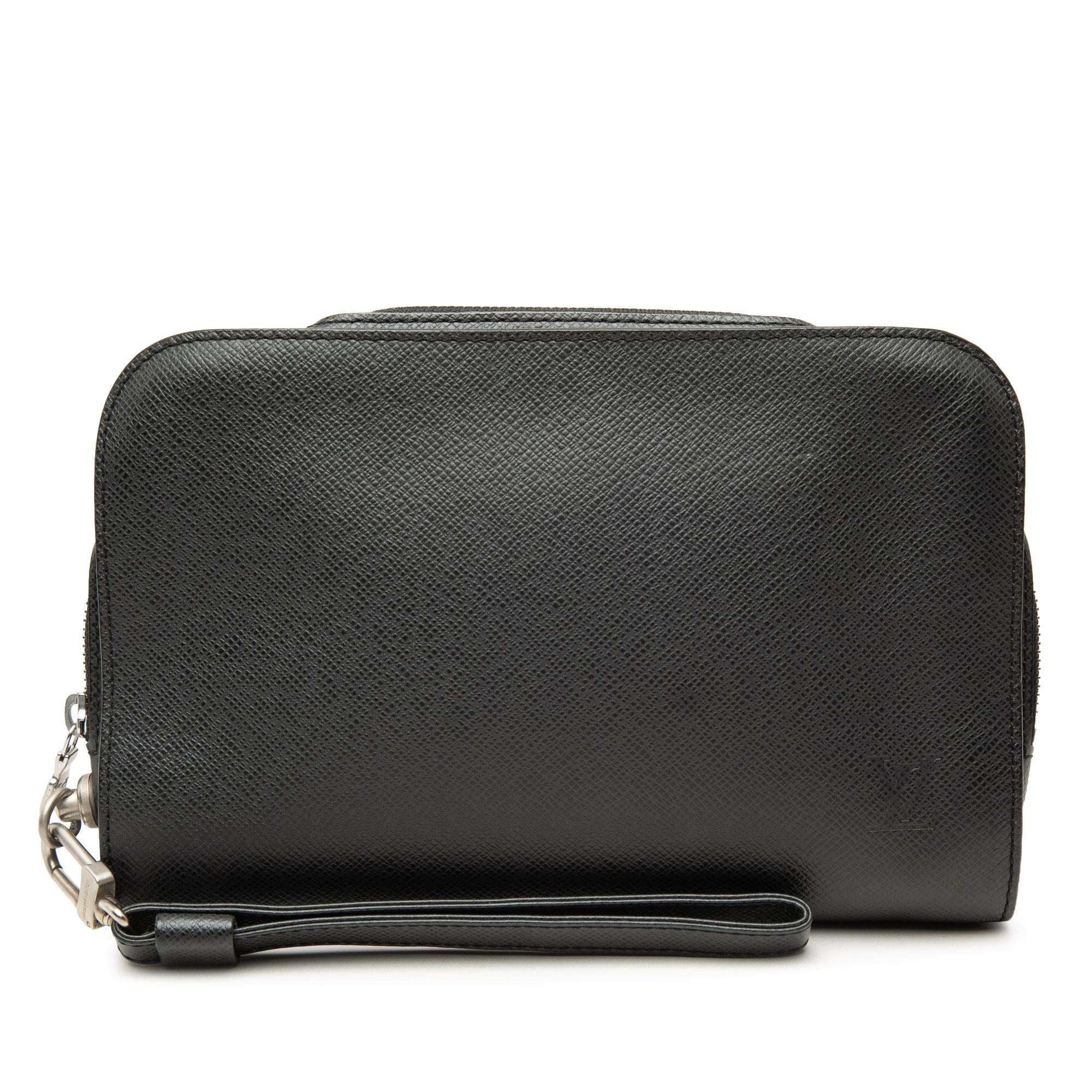 Louis Vuitton Taiga Pochette Baikal