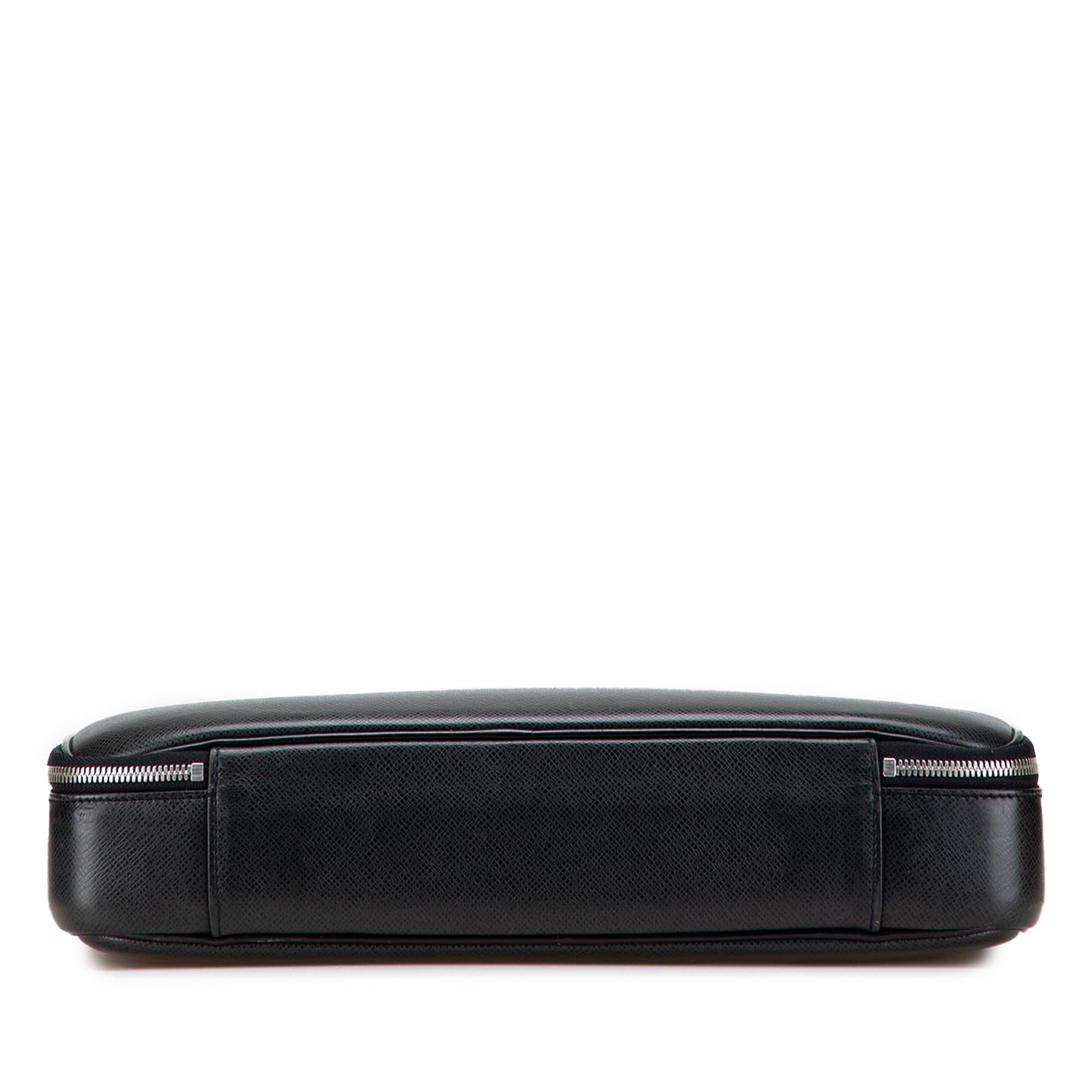 Louis Vuitton Taiga Porte Ordinateur Odessa