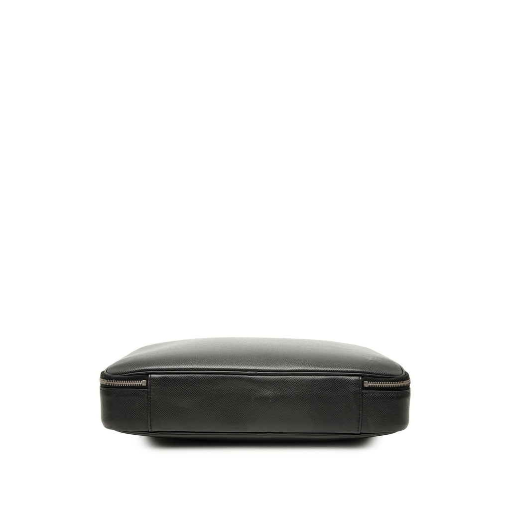 Louis Vuitton Taiga Porte Ordinateur Odessa