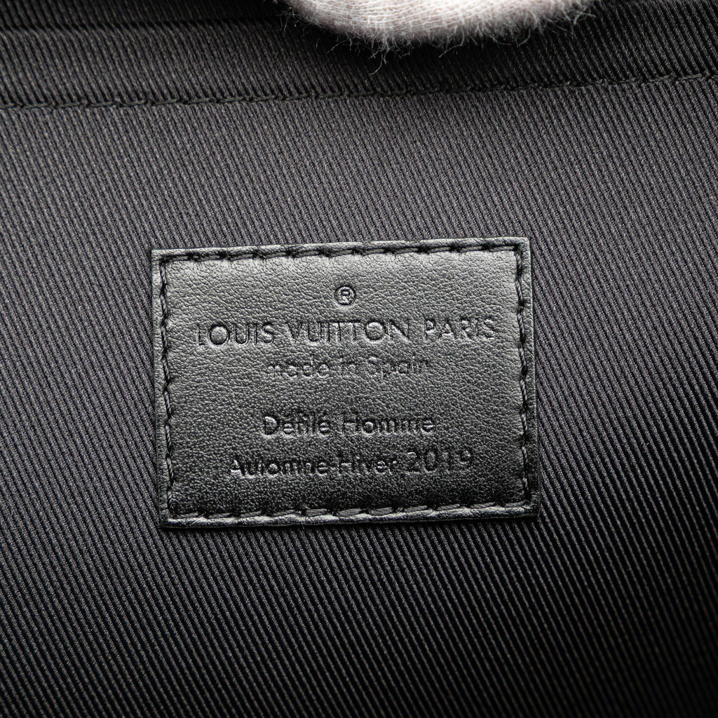 Louis Vuitton Taiga Rainbow Pochette A4