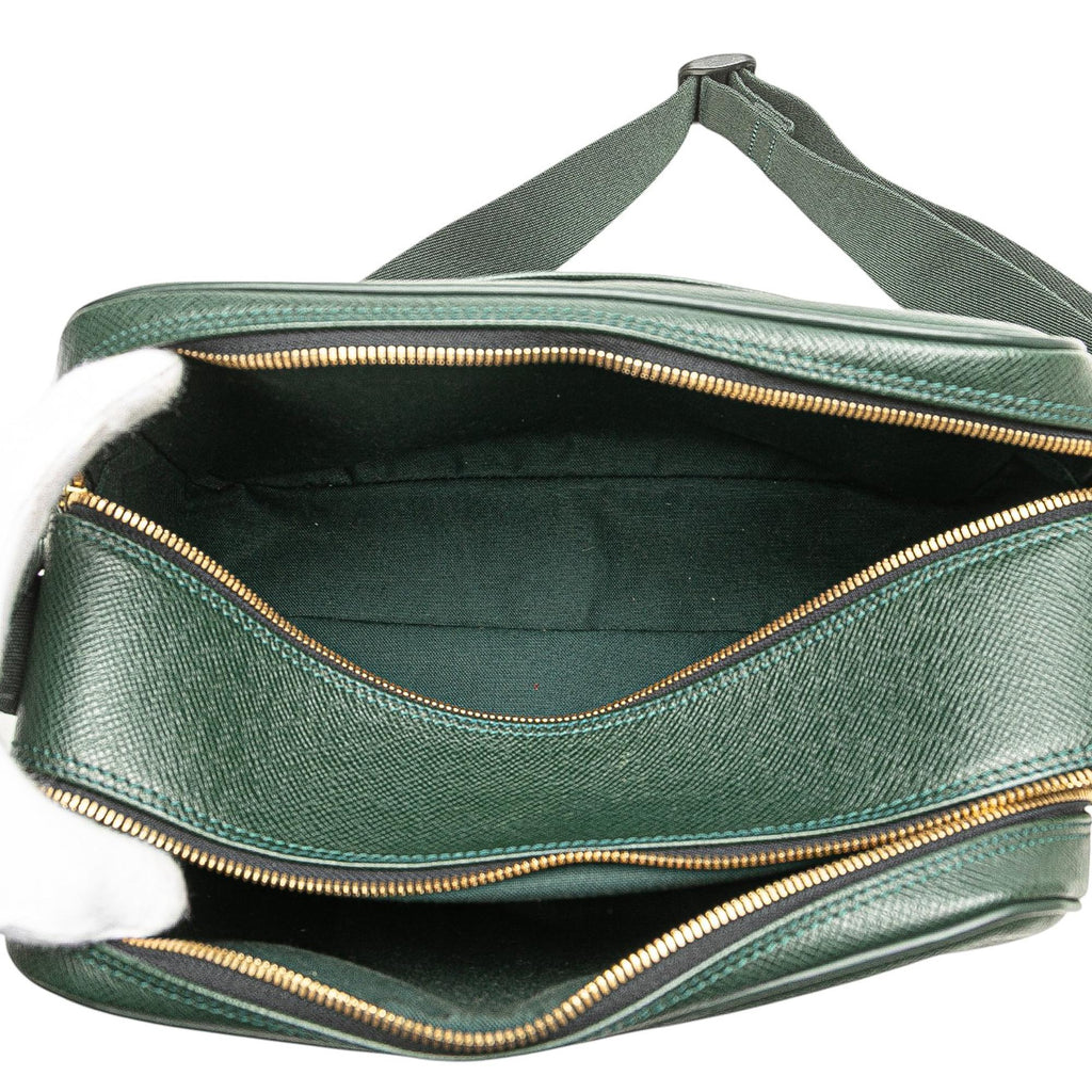 Louis Vuitton Taiga Reporter PM