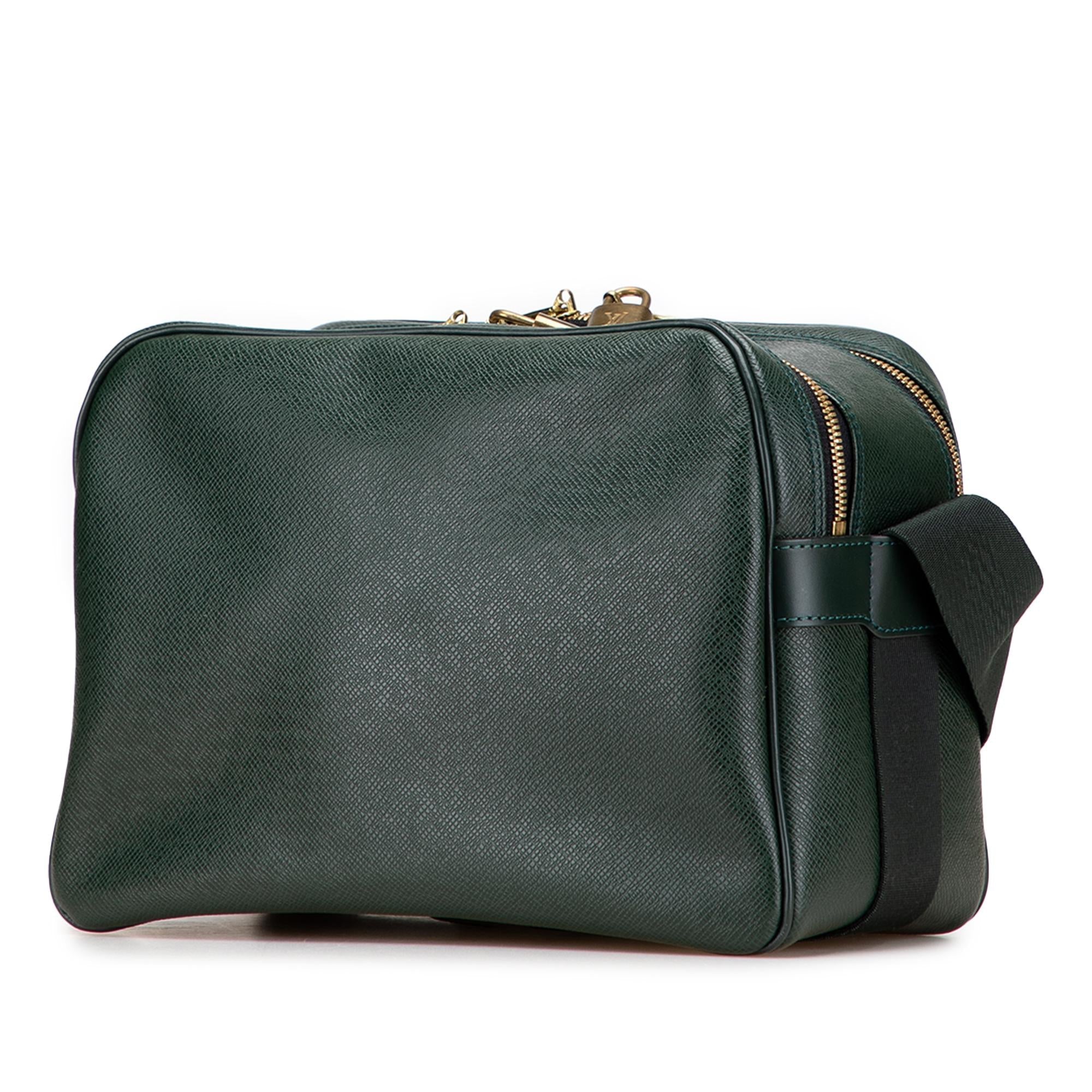 Louis Vuitton Taiga Reporter PM