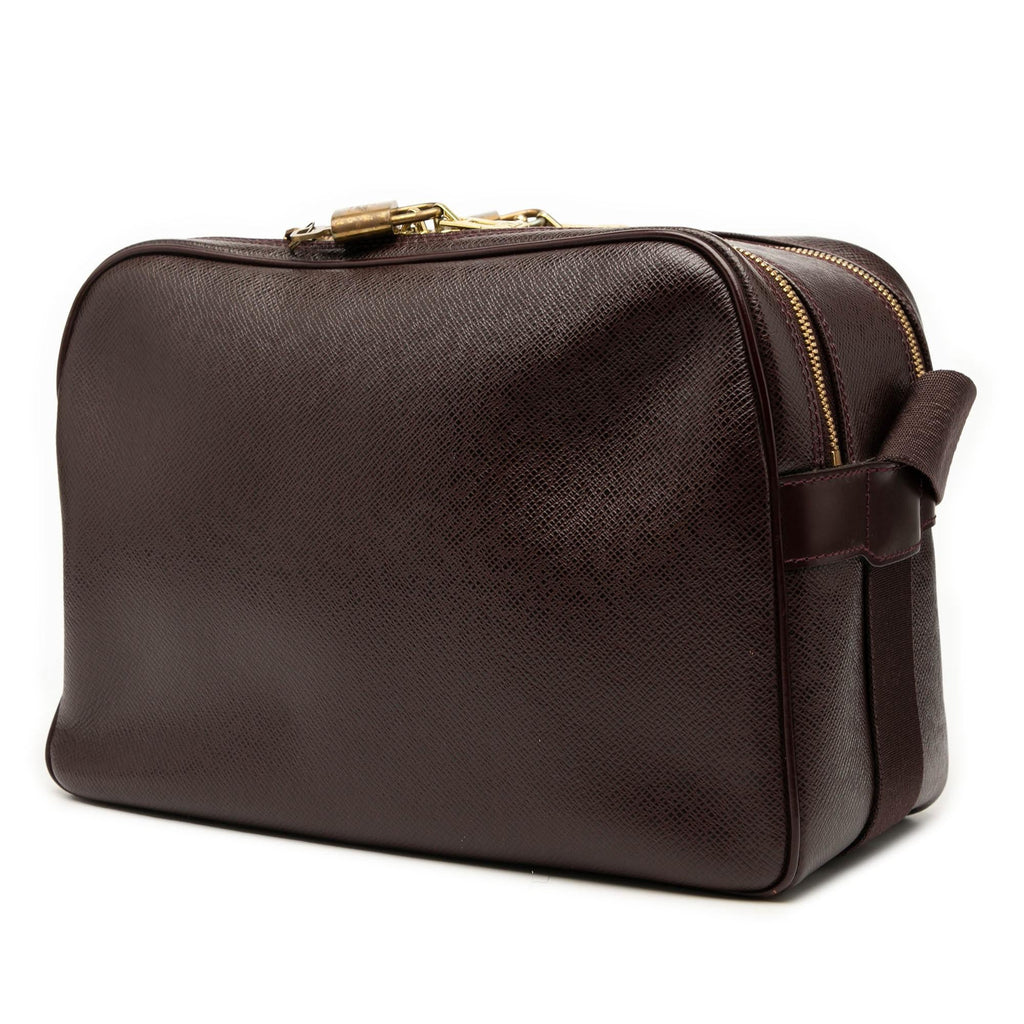 Louis Vuitton Taiga Reporter PM