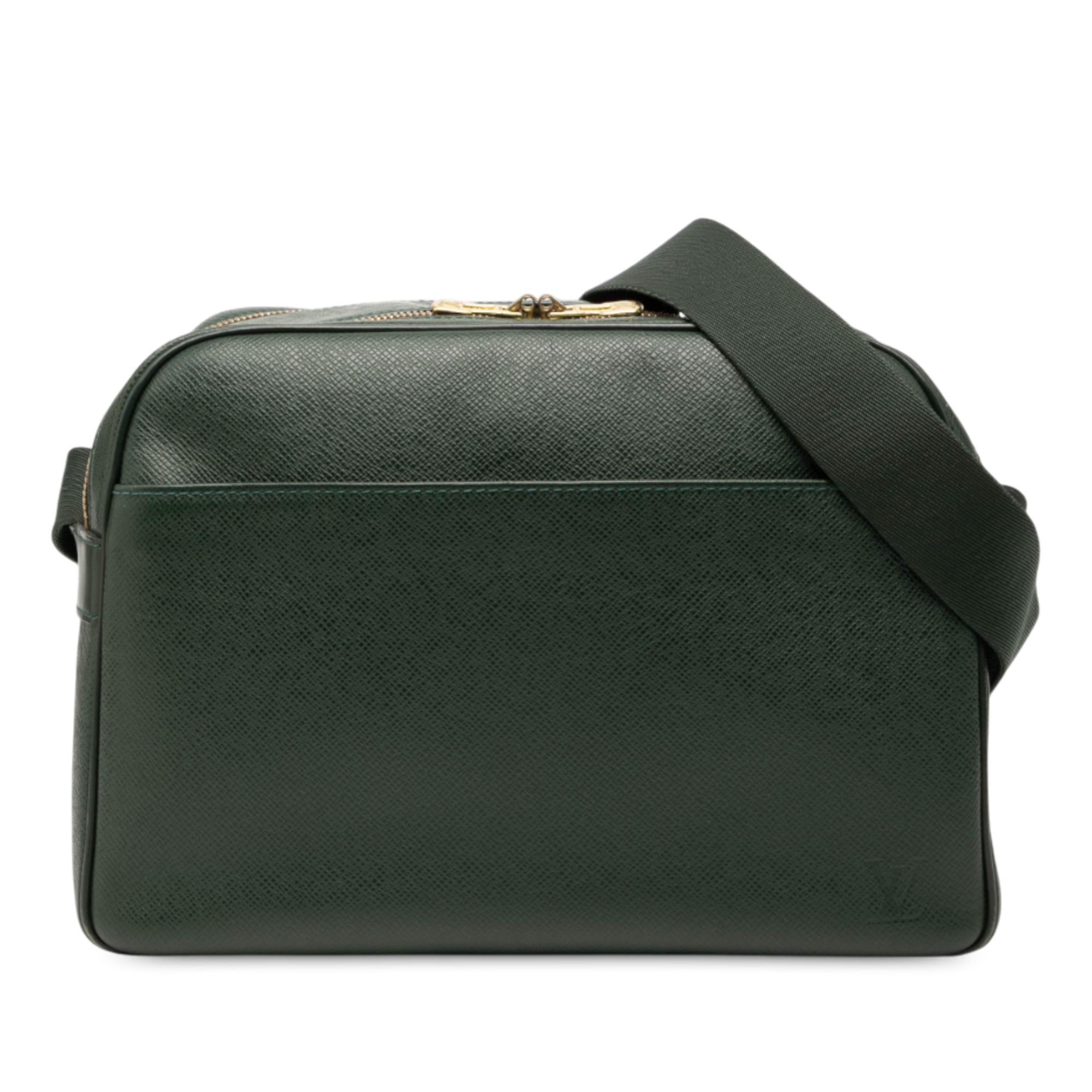 Louis Vuitton Taiga Reporter PM