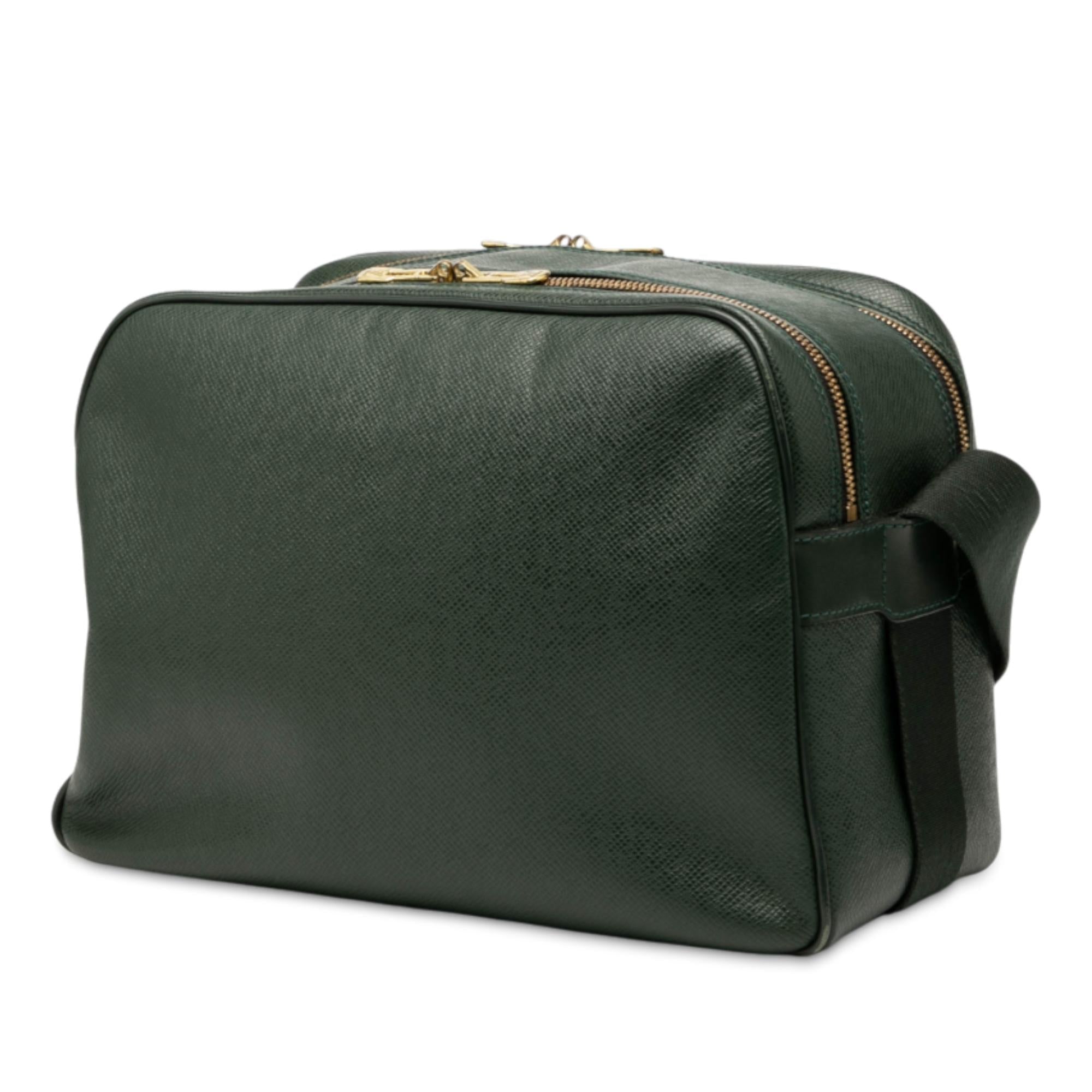 Louis Vuitton Taiga Reporter PM