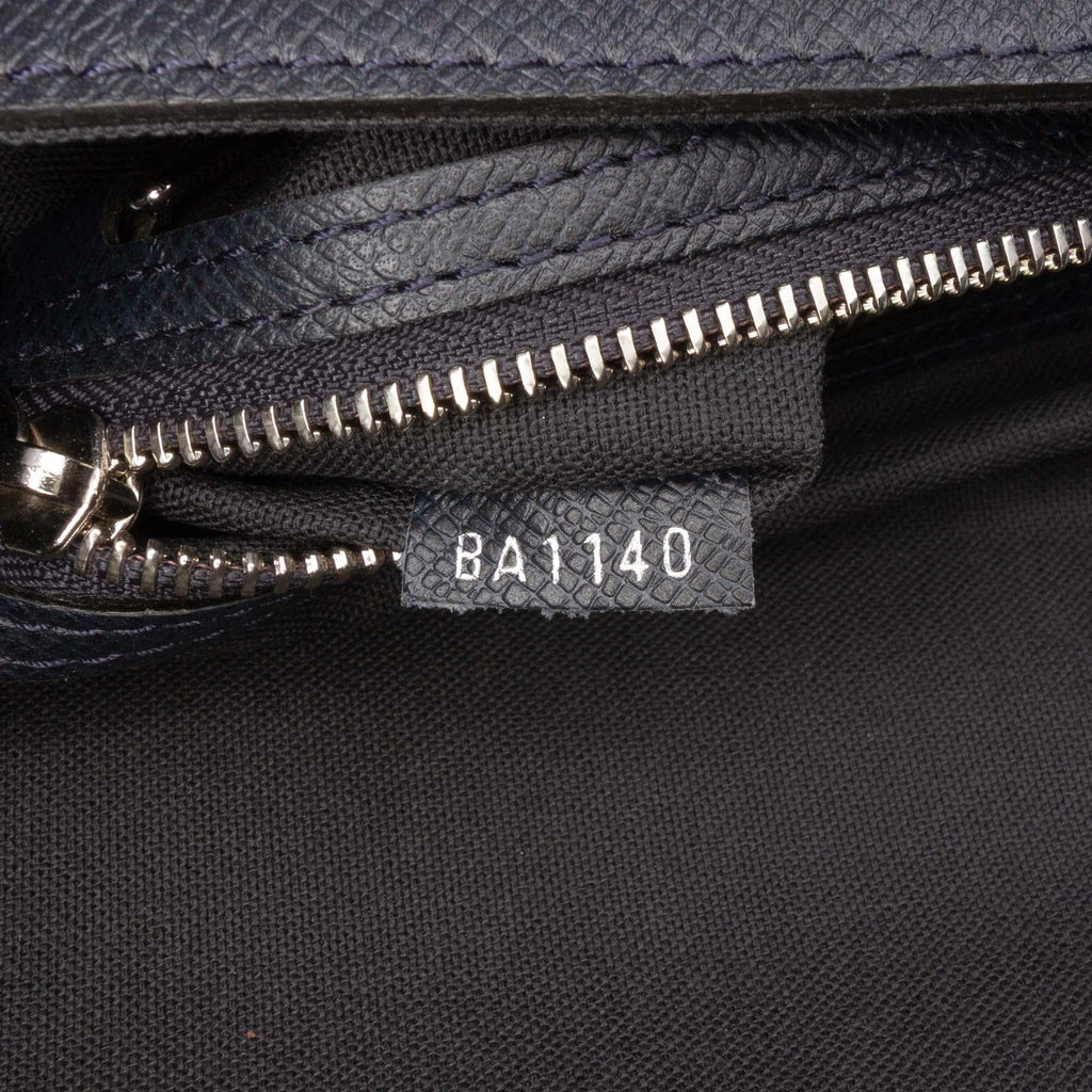 Louis Vuitton Taiga Roman MM