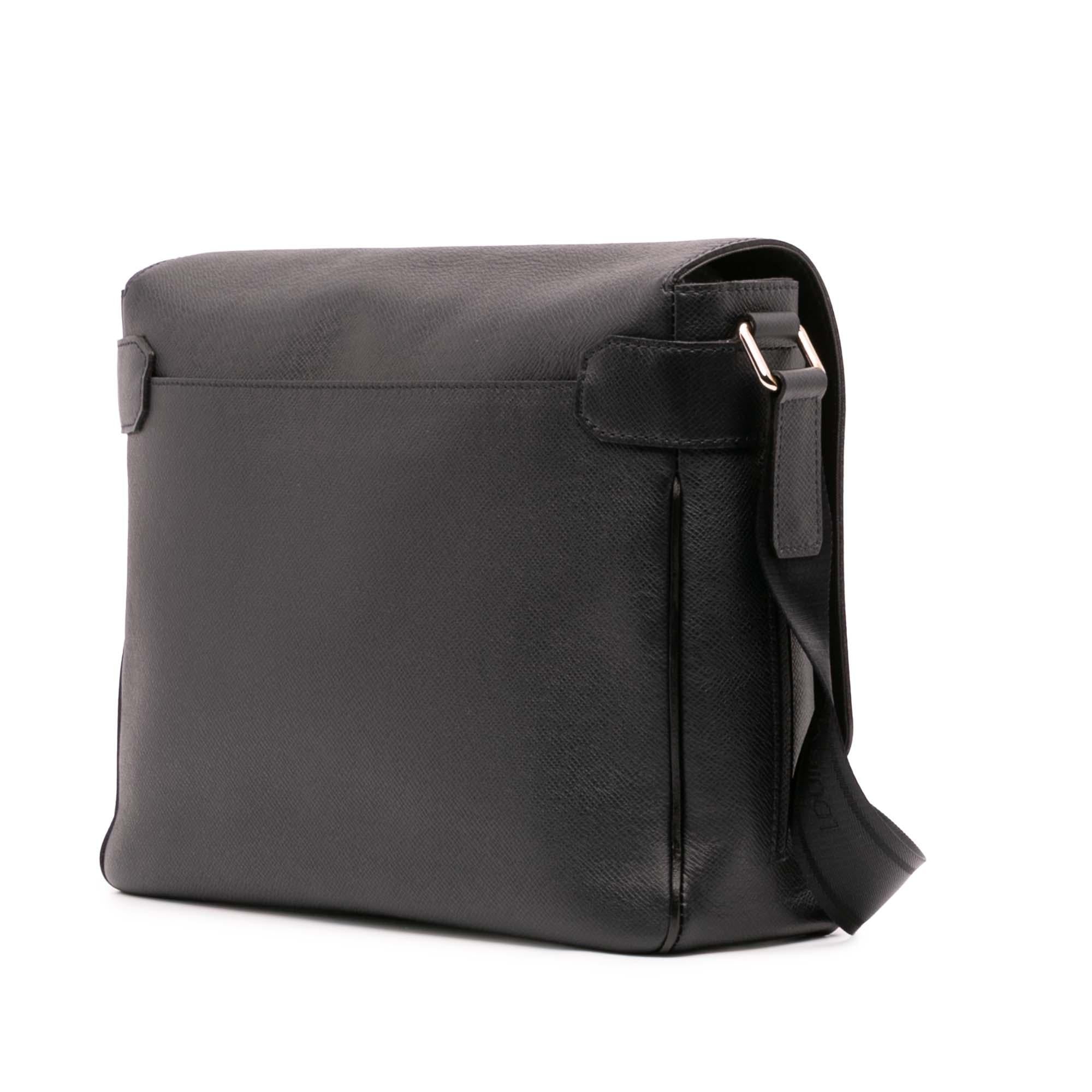 Louis Vuitton Taiga Roman MM