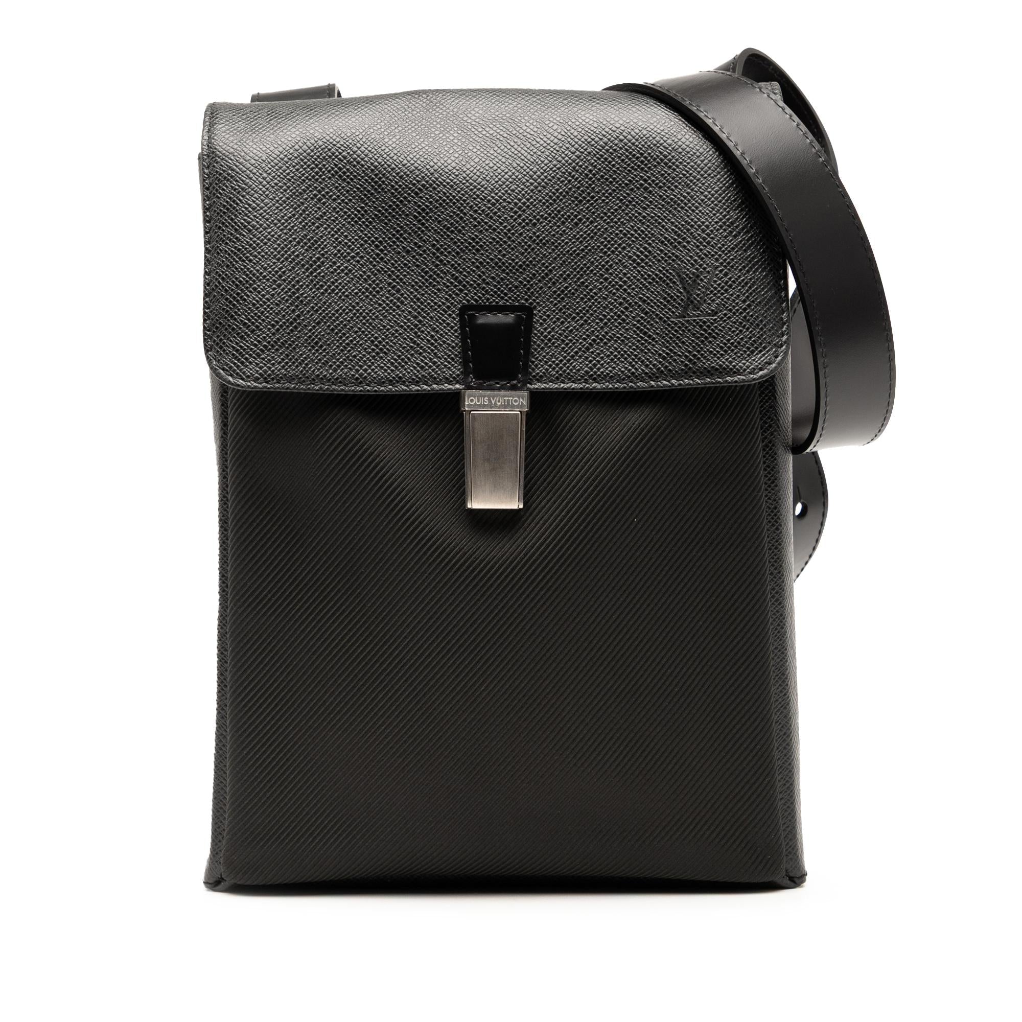 Louis Vuitton Taiga Saratov PM