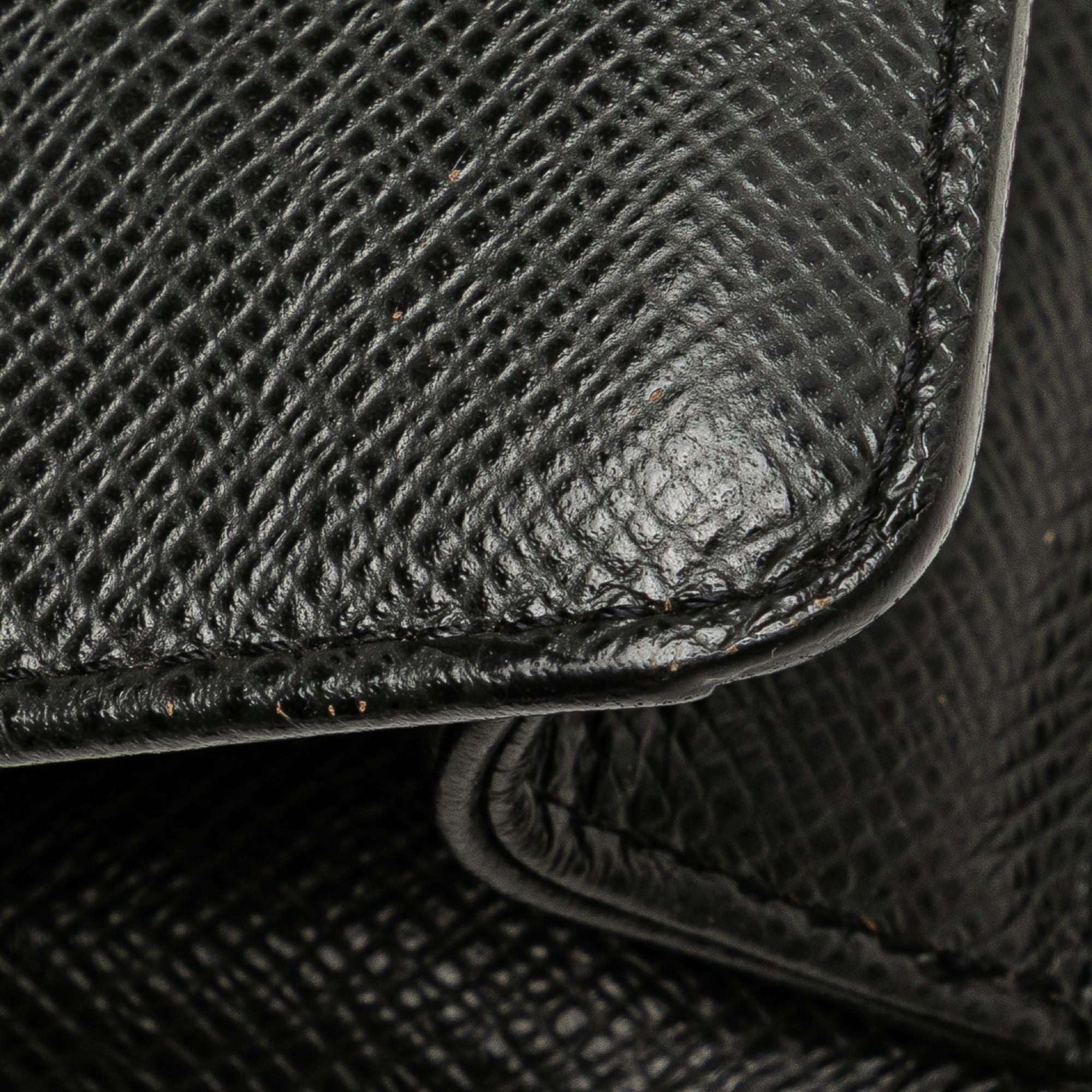 Louis Vuitton Taiga Selenga