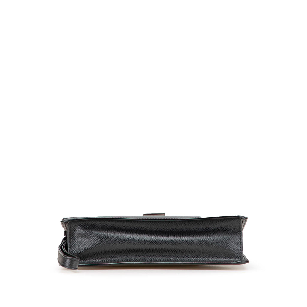 Louis Vuitton Taiga Selenga