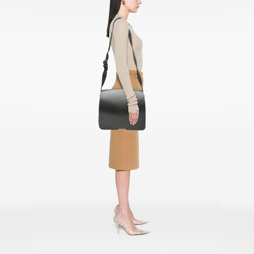 Louis Vuitton Taiga Viktor