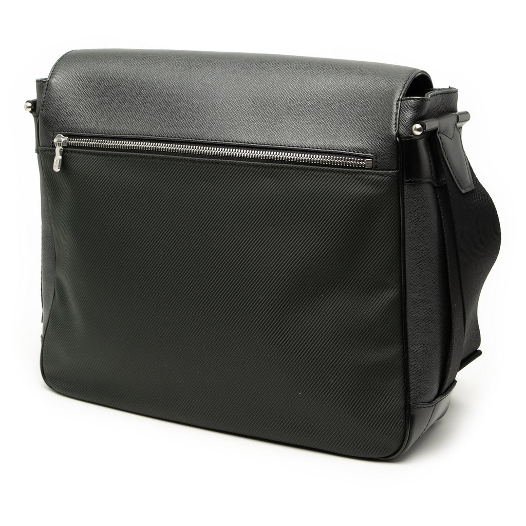 Louis Vuitton Taiga Viktor