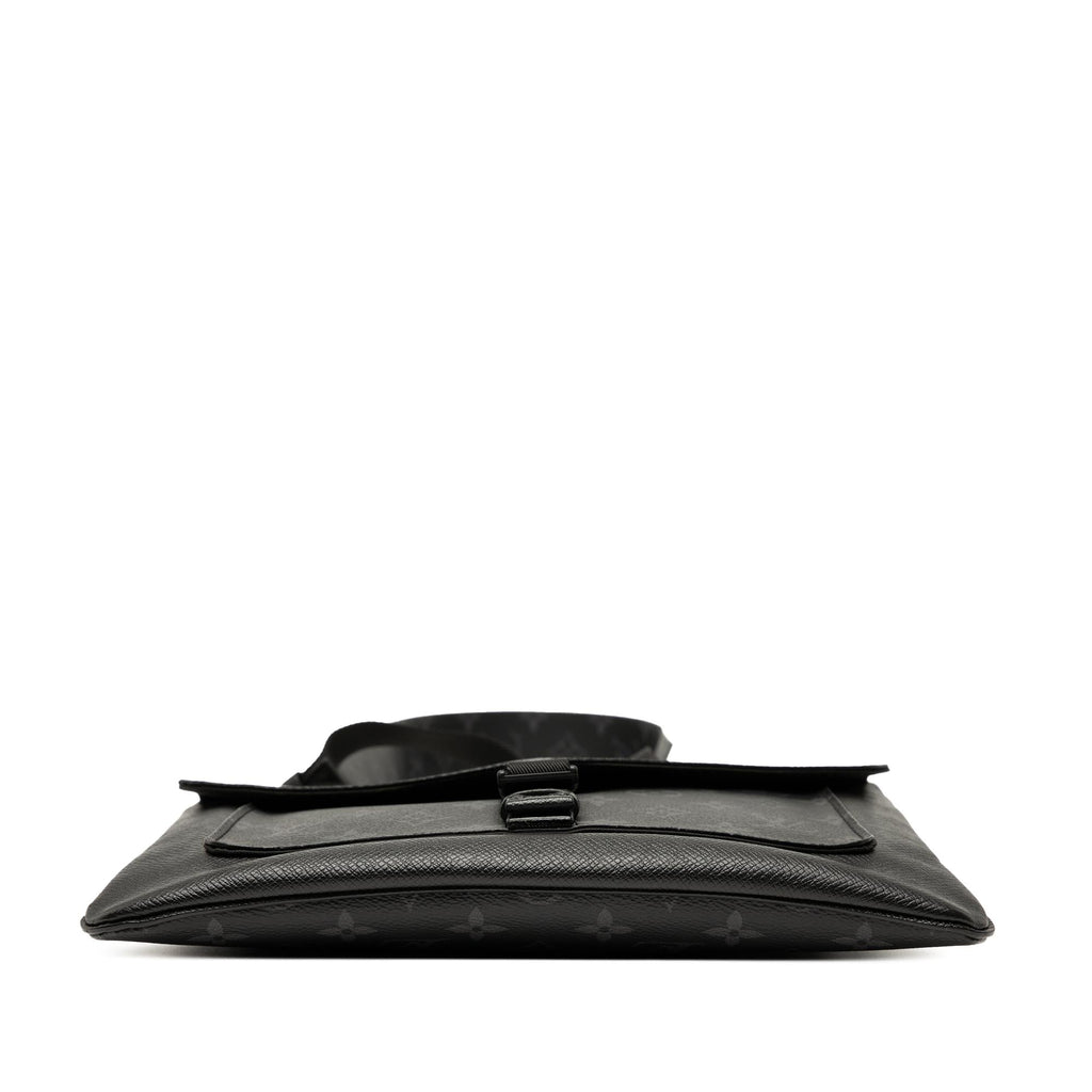 Louis Vuitton Taigarama Outdoor Flap Messenger
