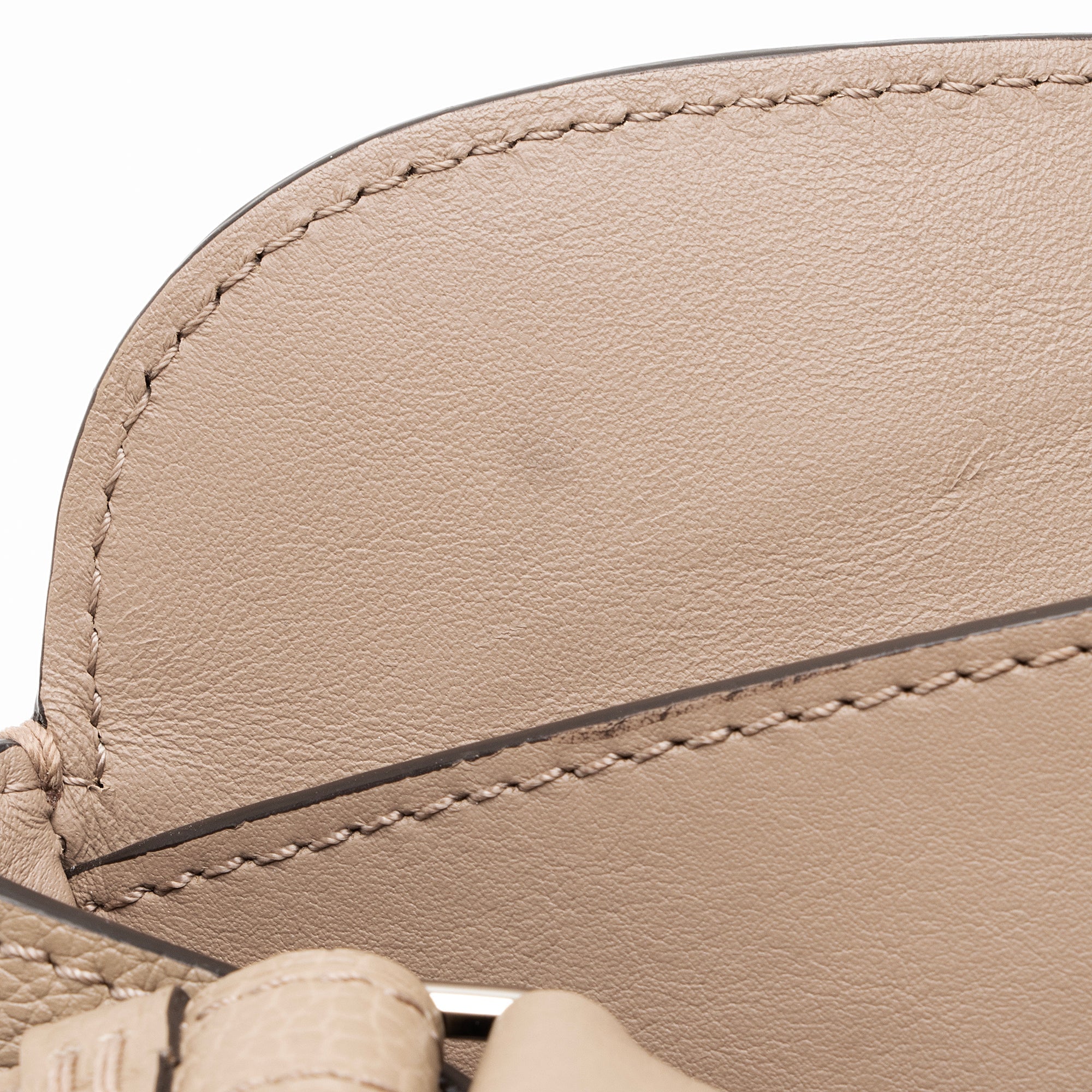 Louis Vuitton Veau Nuage Calfskin Milla MM Tote (SHF-23752)