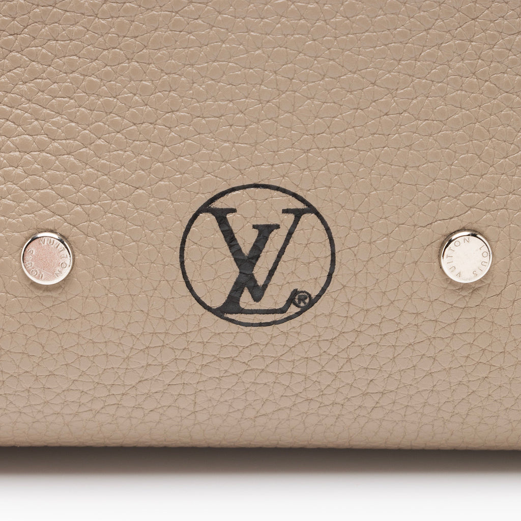 Louis Vuitton Veau Nuage Calfskin Milla MM Tote (SHF-23752)