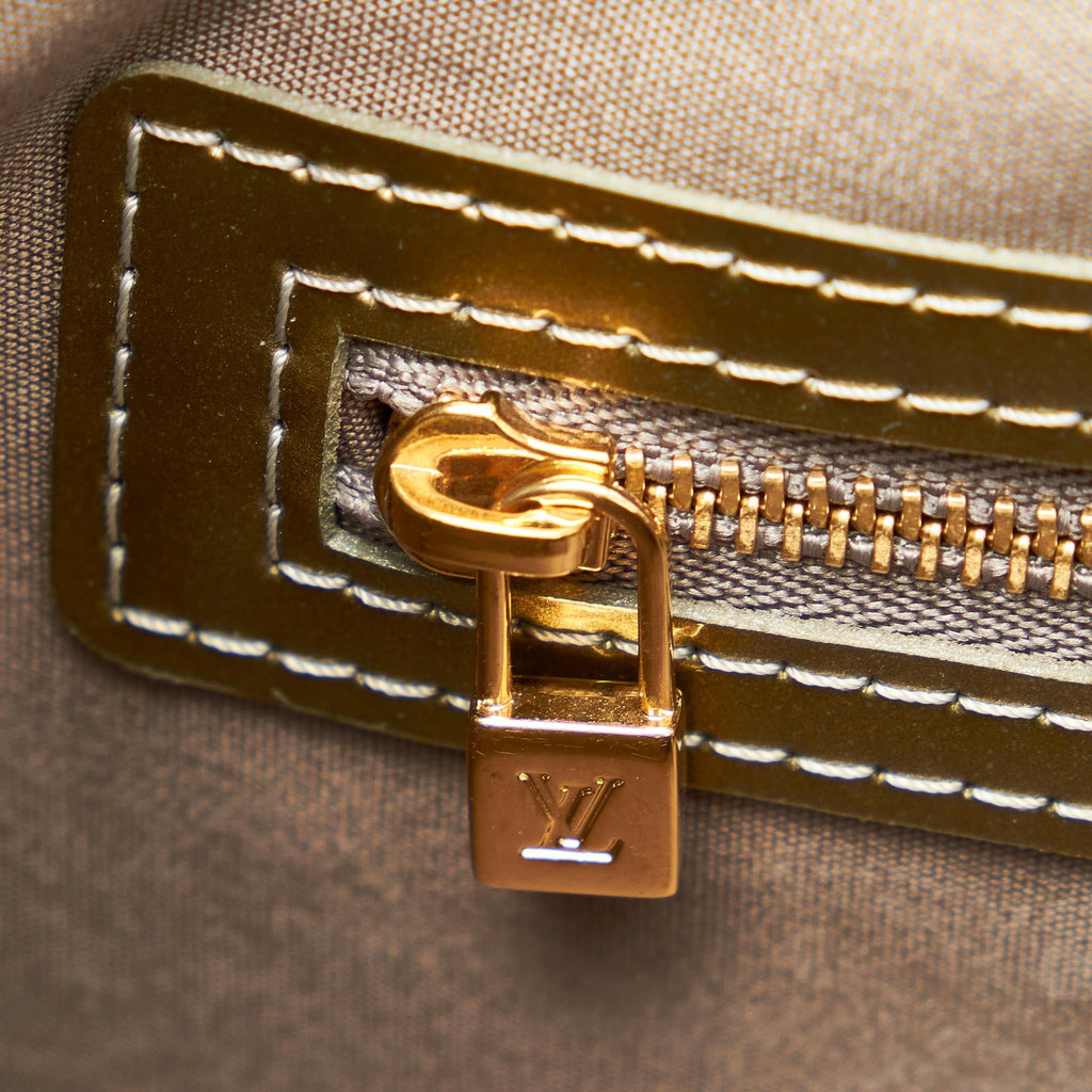 Louis Vuitton Vernis Wilshire PM (SHG-22572)