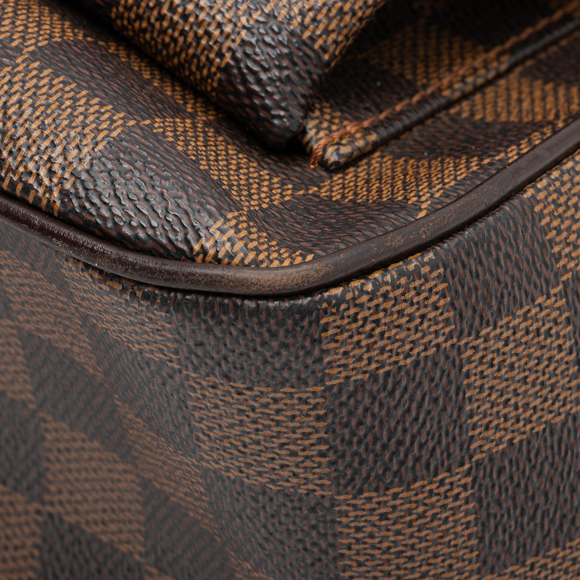 Louis Vuitton Vintage Damier Ebene Uzes Tote (SHF-WPetEb)