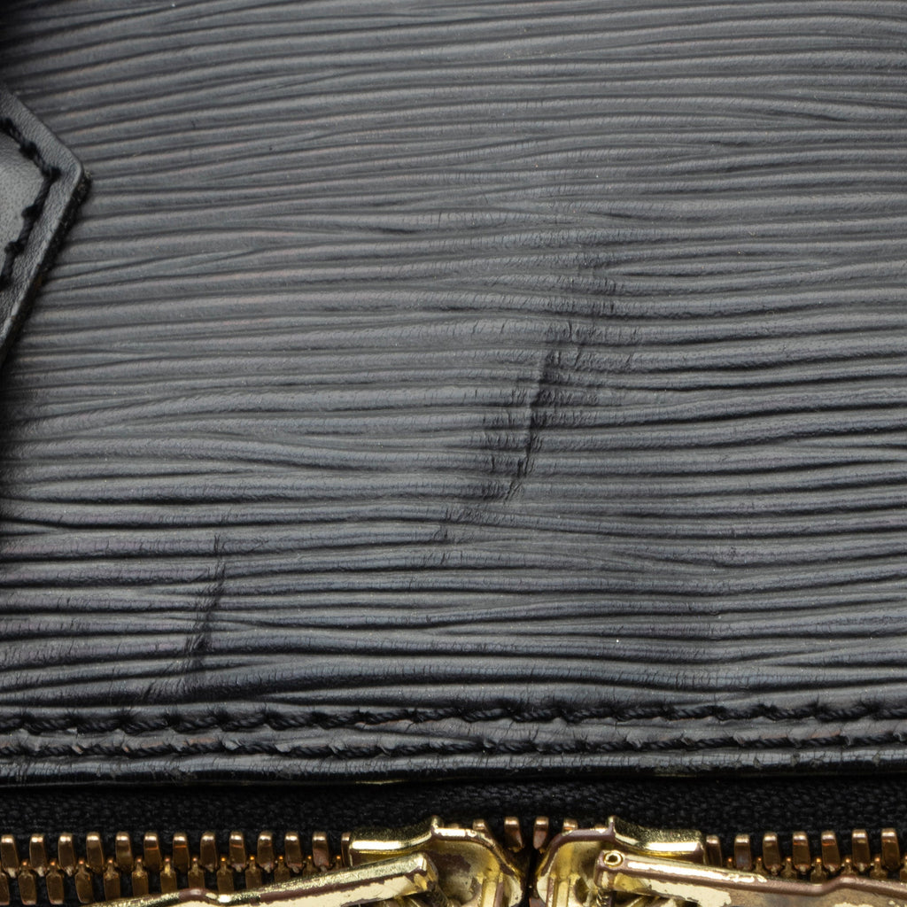Louis Vuitton Vintage Epi Leather Alma PM Satchel (SHF-d8E4zg)
