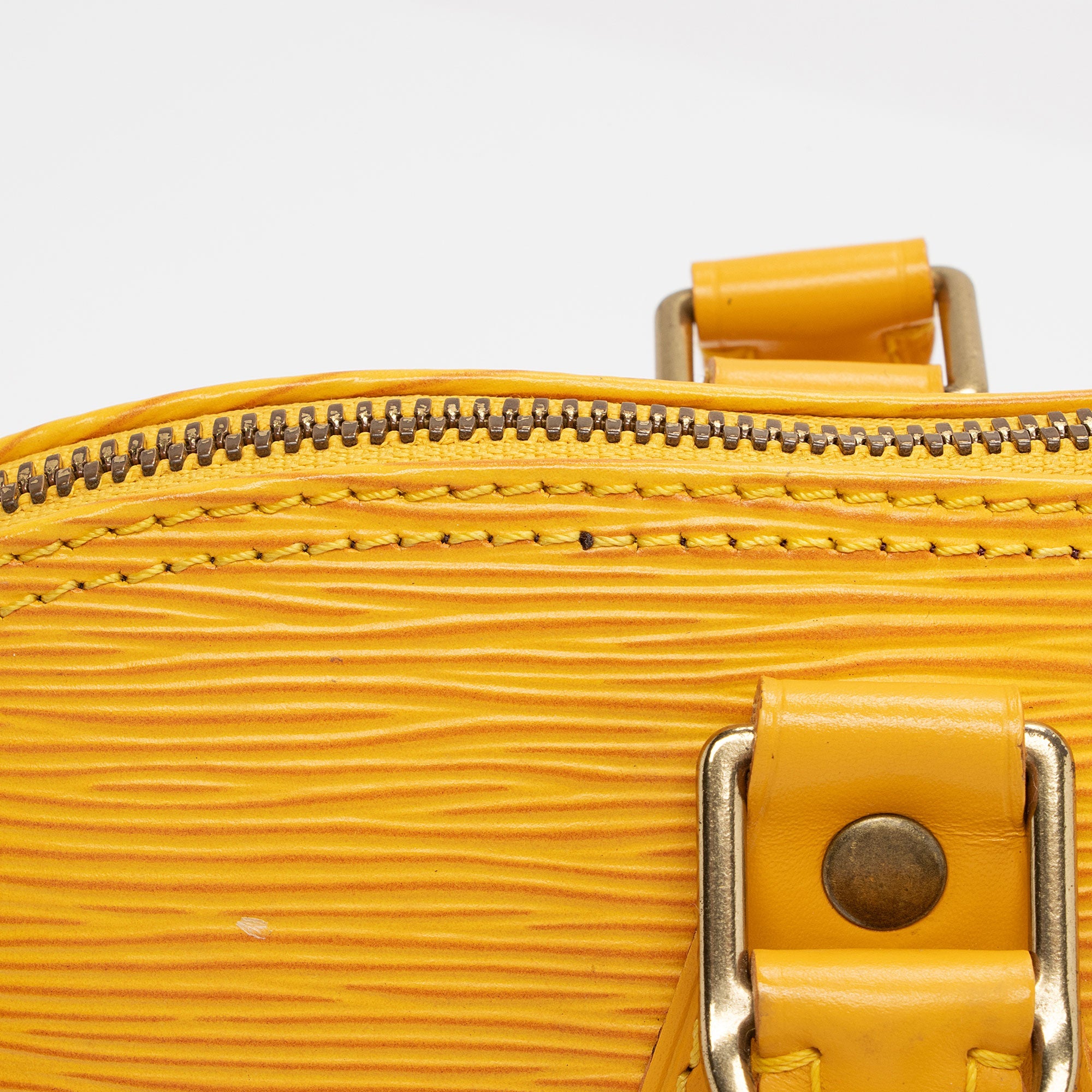 Louis Vuitton Vintage Epi Leather Alma PM Satchel (SHF-PzSHJO)
