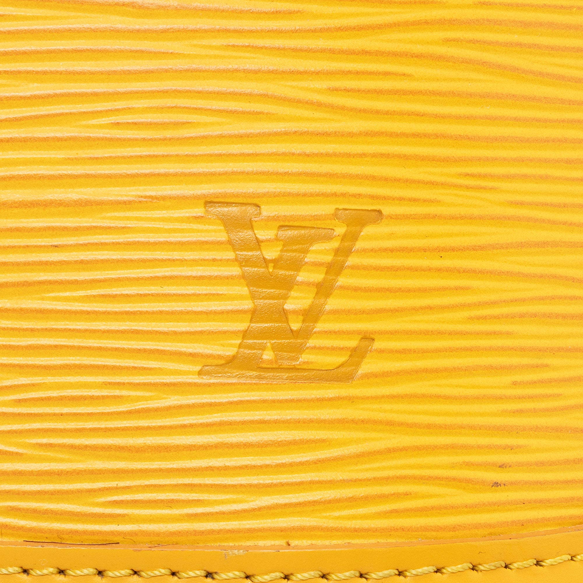 Louis Vuitton Vintage Epi Leather Alma PM Satchel (SHF-PzSHJO)