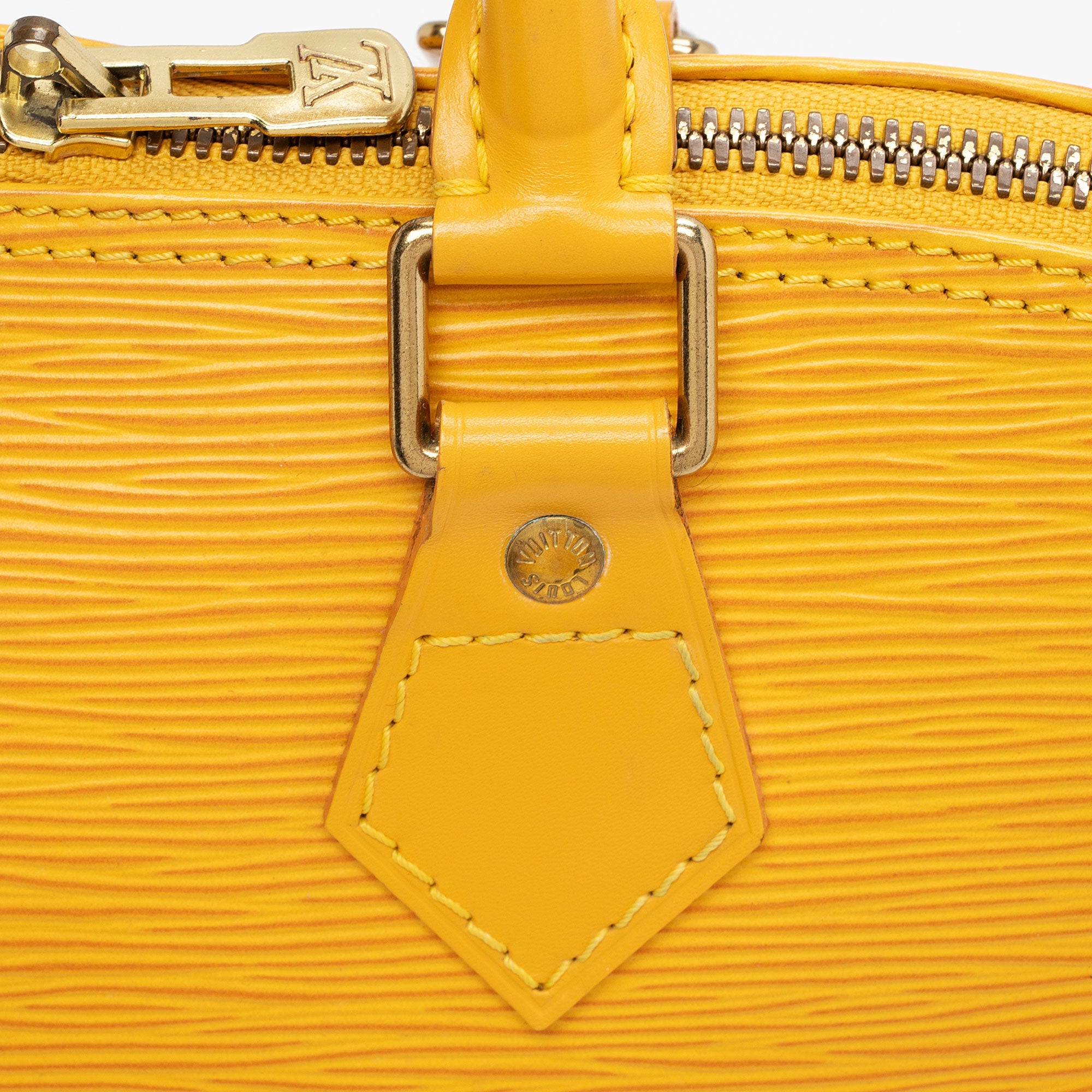 Louis Vuitton Vintage Epi Leather Alma PM Satchel (SHF-PzSHJO)