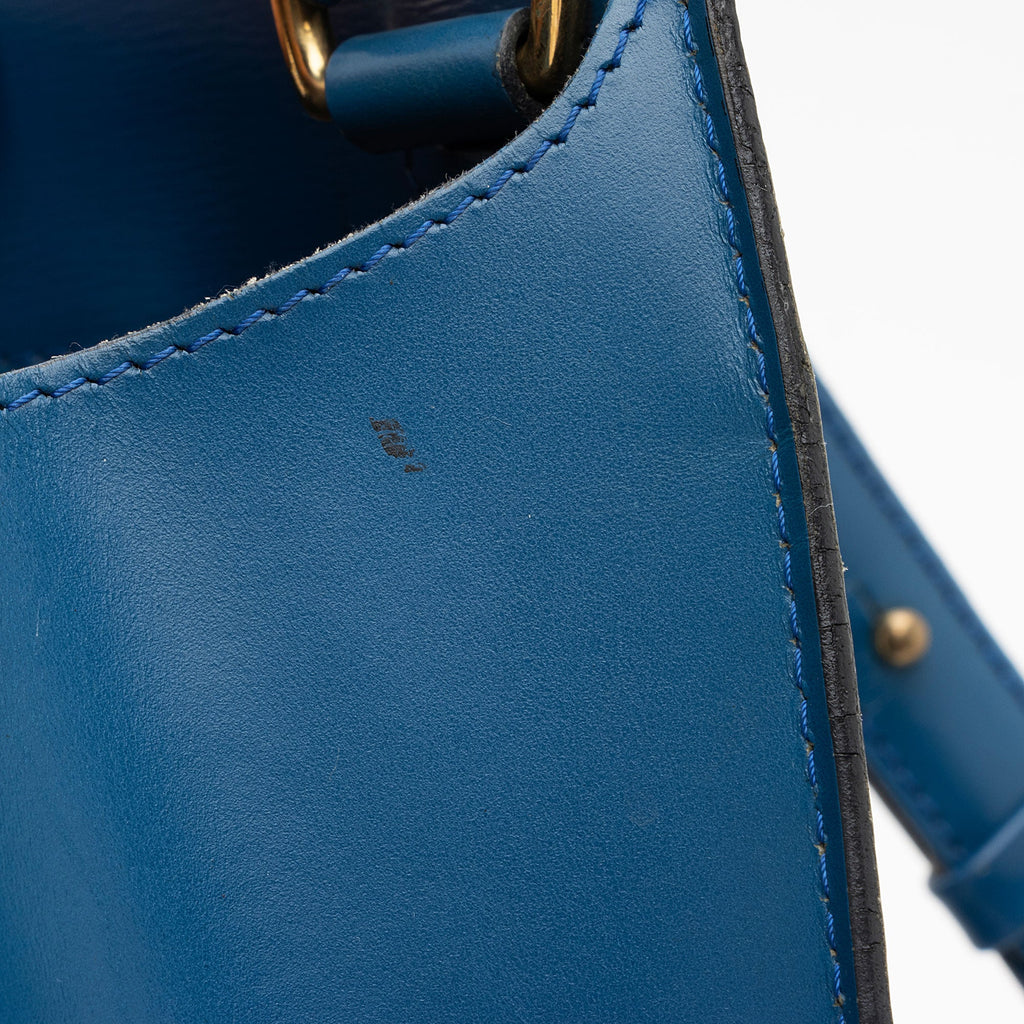 Louis Vuitton Vintage Epi Leather Cluny Shoulder Bag (SHF-52pSSf)