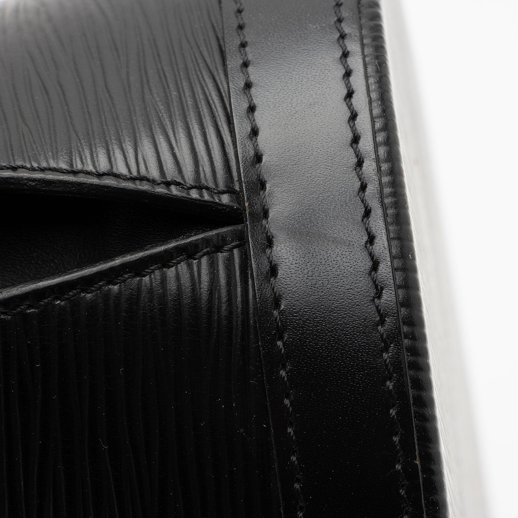 Louis Vuitton Vintage Epi Leather Cluny Shoulder Bag (SHF-d5Ik95)