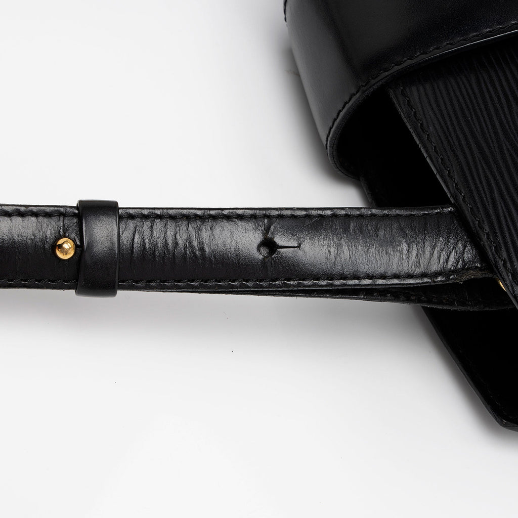 Louis Vuitton Vintage Epi Leather Cluny Shoulder Bag